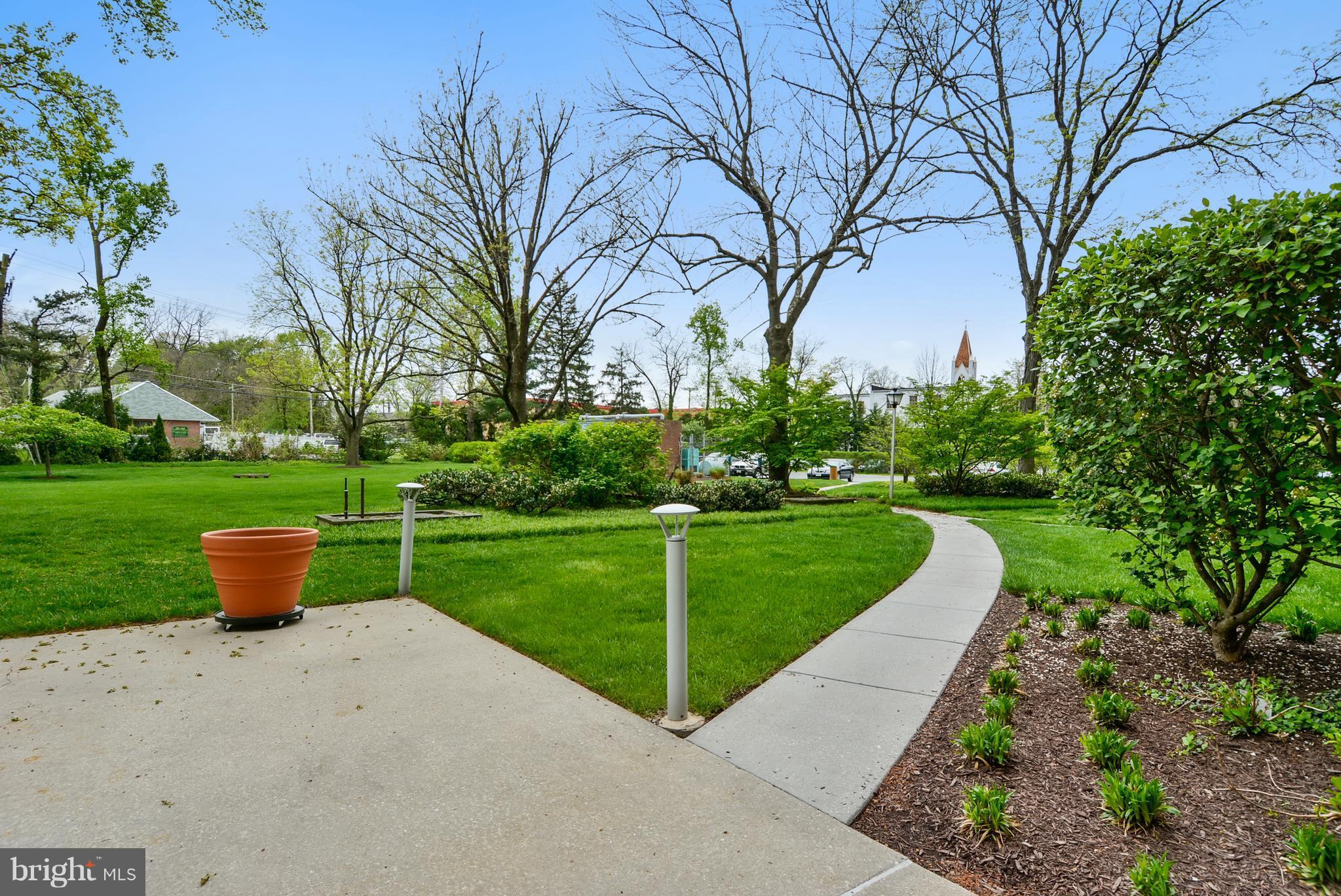 ELEVEN SLADE - Residential