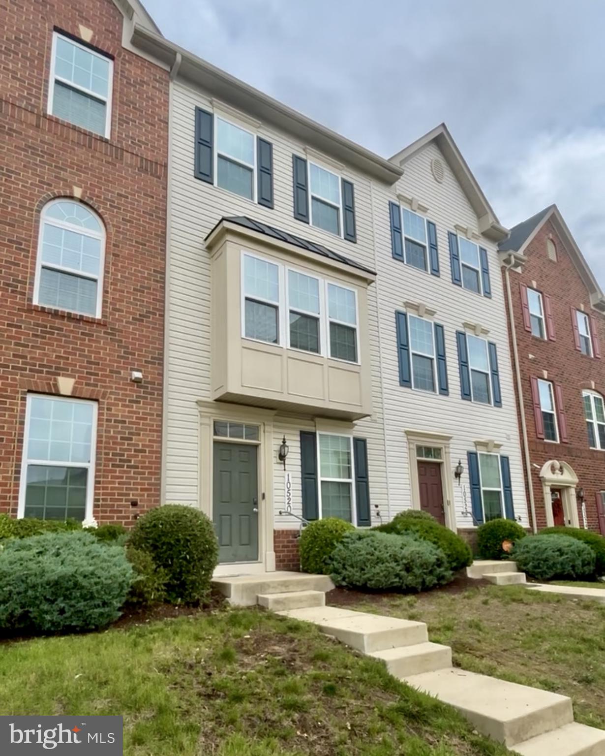 This beautifully maintained home offers the perfect combination of space, comfort, and convenience in one of Prince George’s County’s most desirable communities. With spacious living areas and thoughtful updates throughout, this property is move-in ready and ideal for today’s lifestyle.
✨ Property Highlights: Brand New Carpet with a bright and open floor plan with plenty of natural light, Modern kitchen with updated appliances and ample cabinetry, Generously sized bedrooms, including a primary suite with private bath, Finished lower level perfect for entertaining, home office, or fitness area, Attached garage and driveway for convenient parking, Quiet, established neighborhood close to schools, shopping, and dining.
Easy access to major commuter routes into Washington, D.C., Virginia, and surrounding areas
Don’t miss the opportunity to own this beautiful home in Upper Marlboro. Schedule your private tour today!