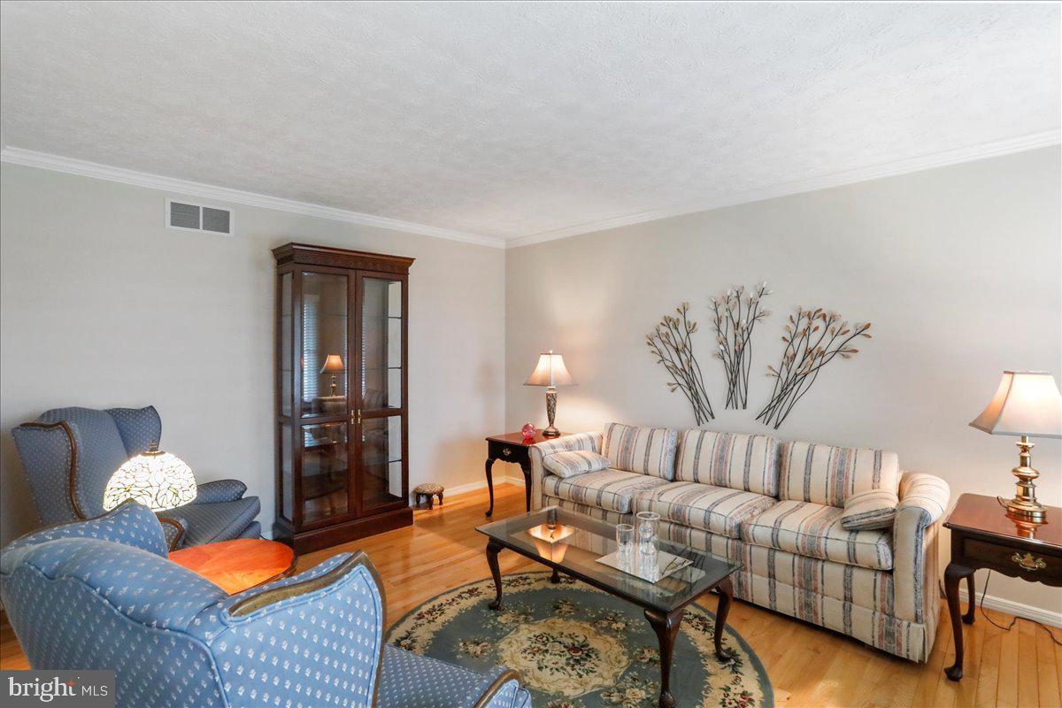 WINDOVER HILLS - Residential