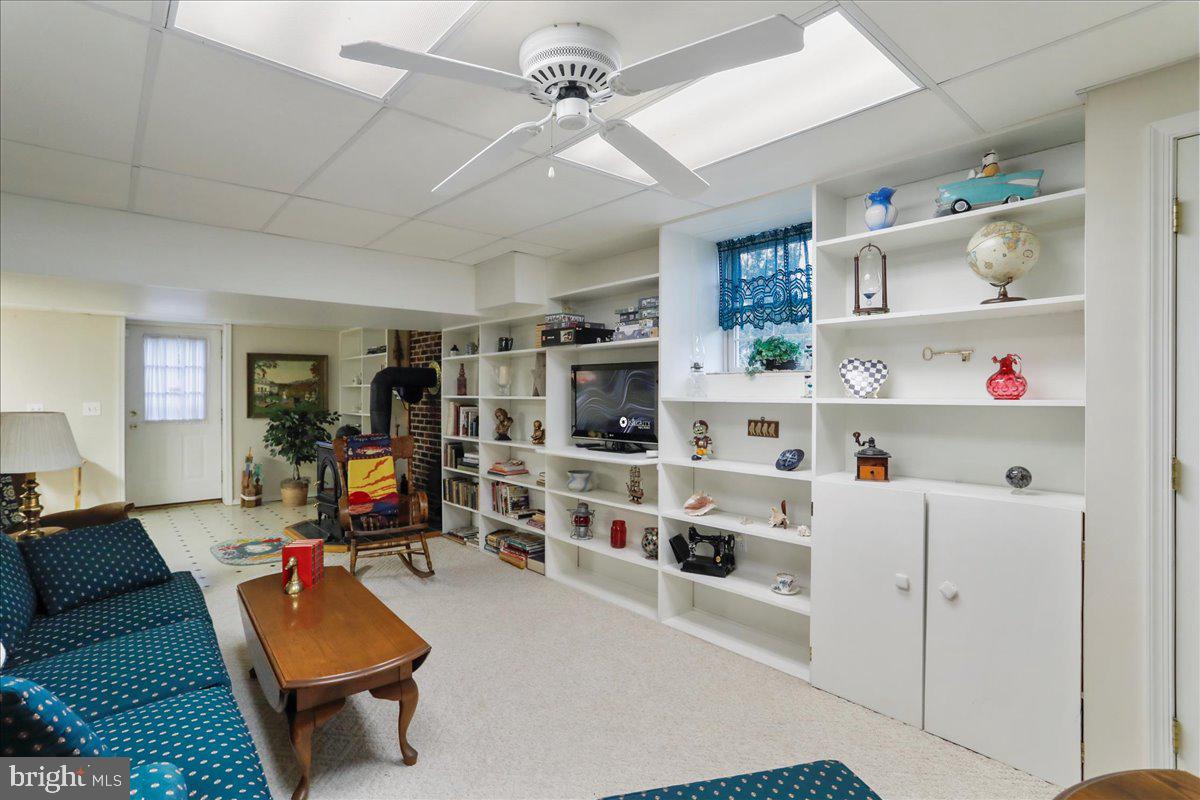 WINDOVER HILLS - Residential