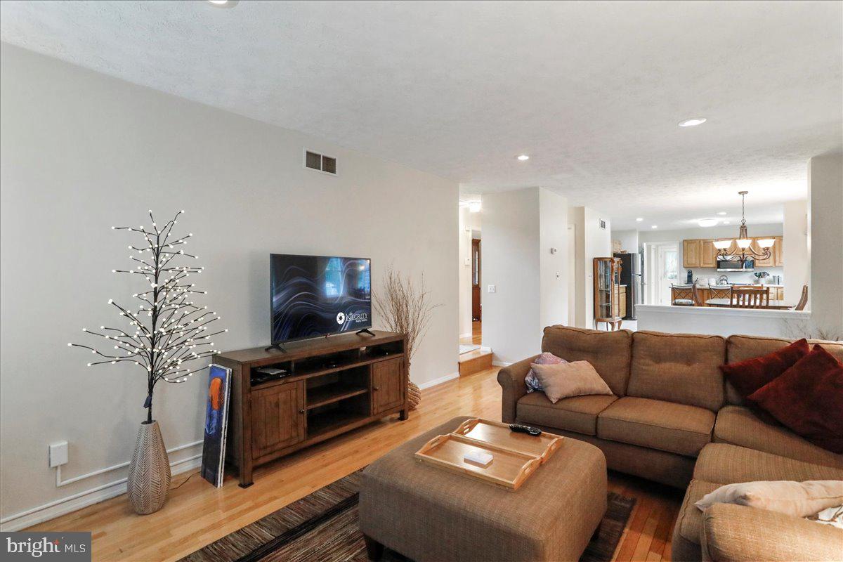 WINDOVER HILLS - Residential