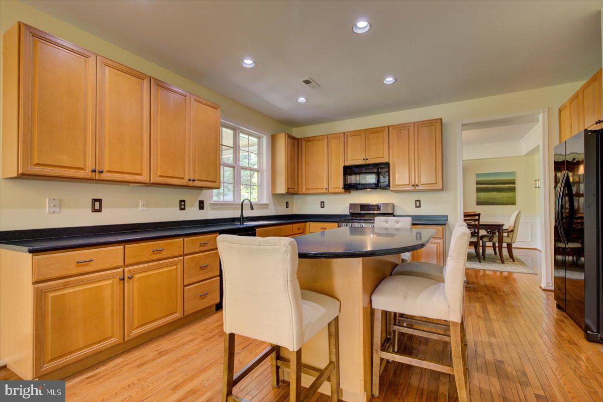 WOODS EDGE - Residential