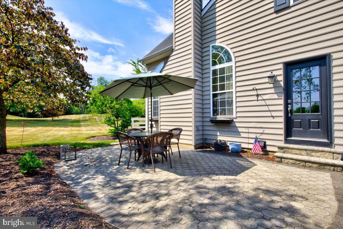 WOODS EDGE - Residential