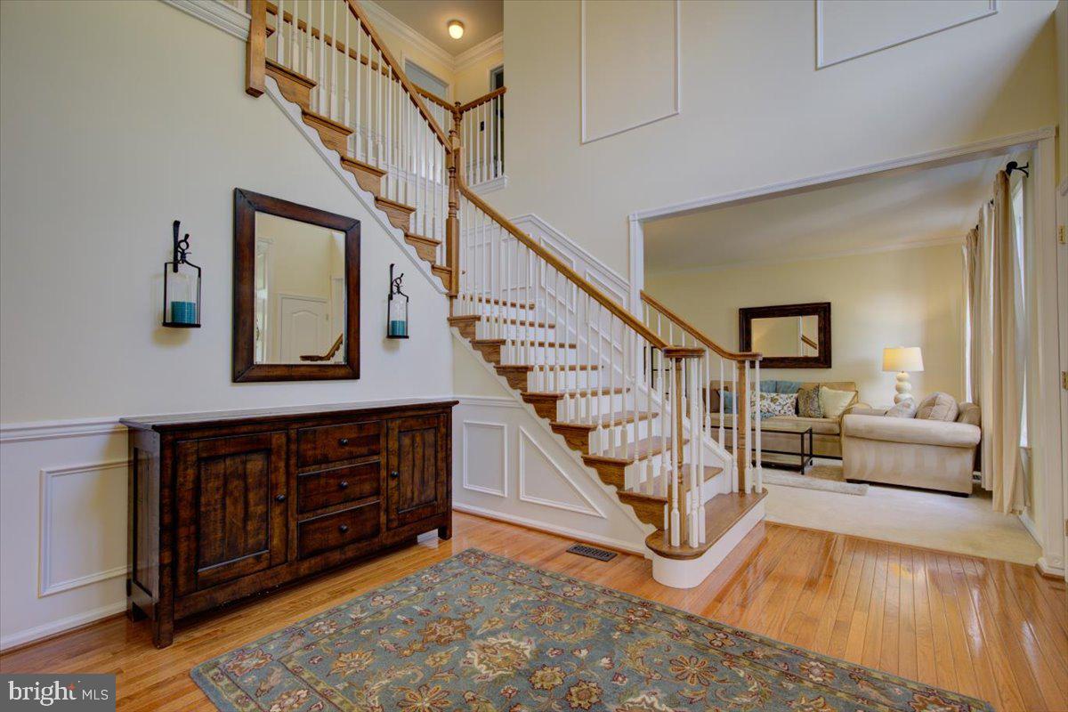 WOODS EDGE - Residential