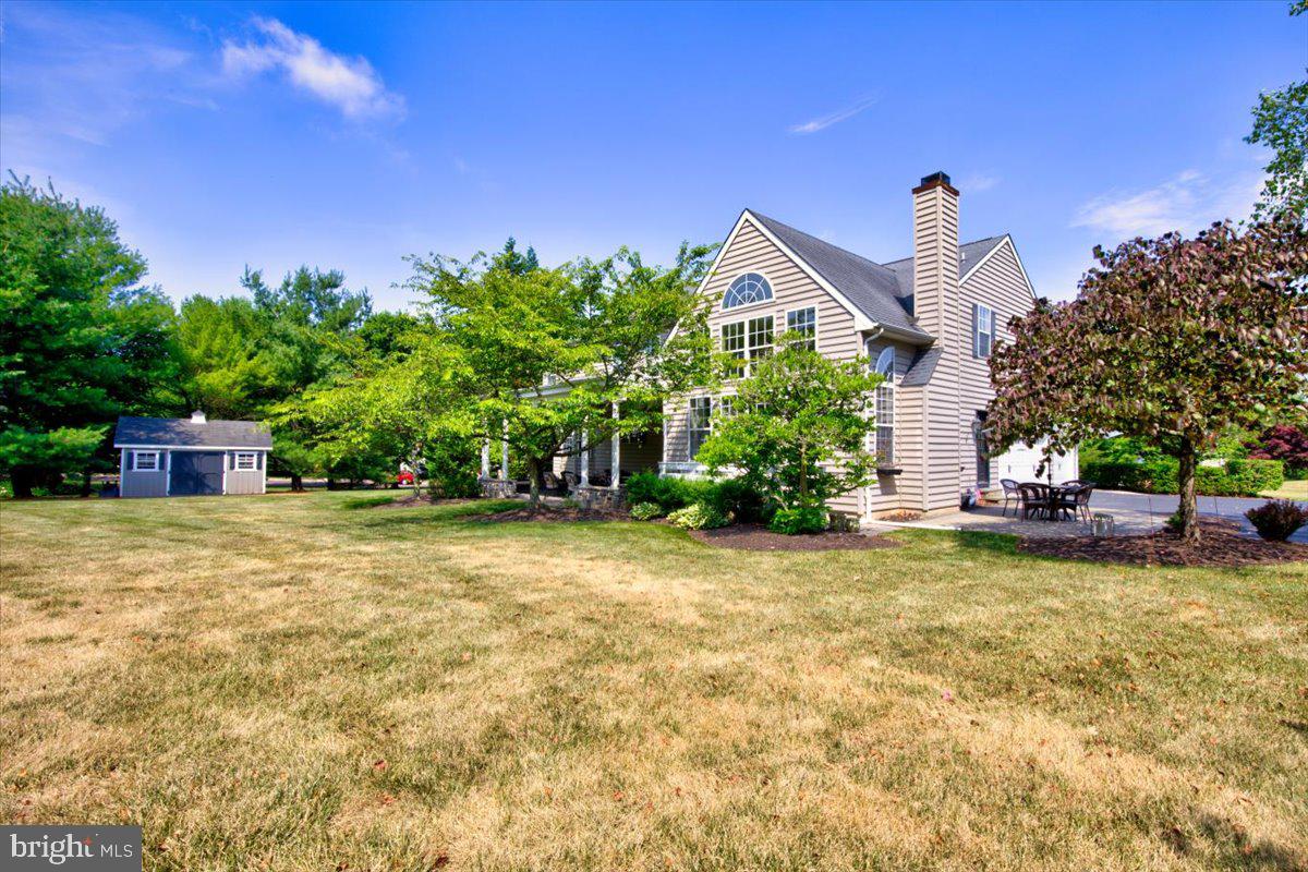 WOODS EDGE - Residential