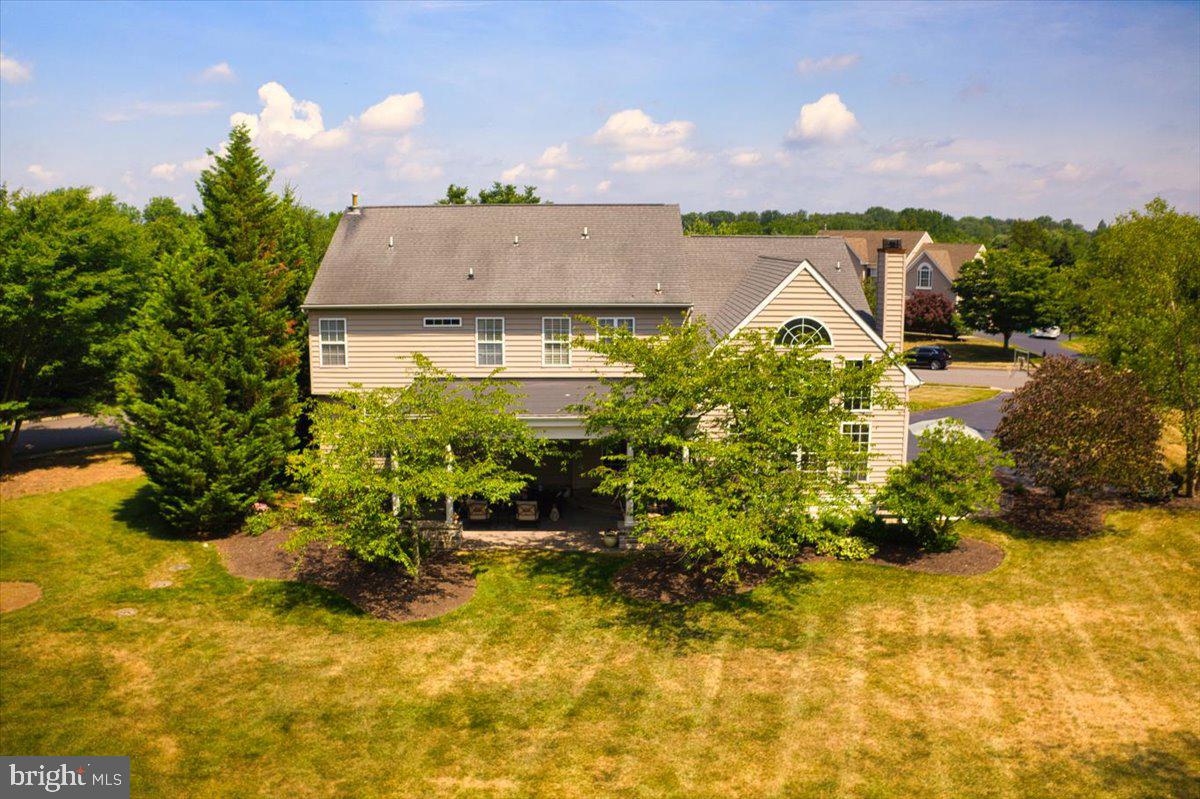 WOODS EDGE - Residential