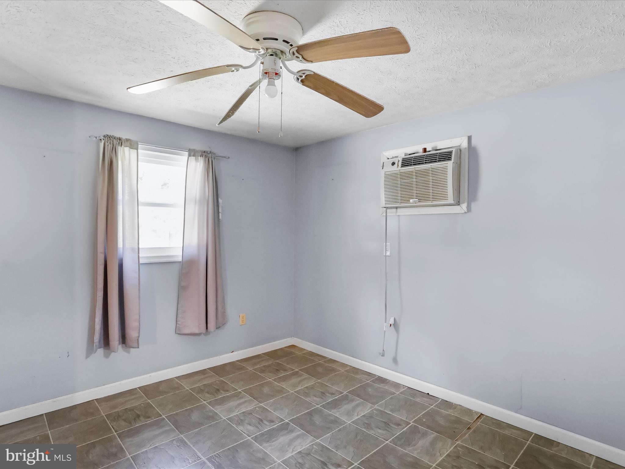 SLEEPY CREEK FARMS - Residential