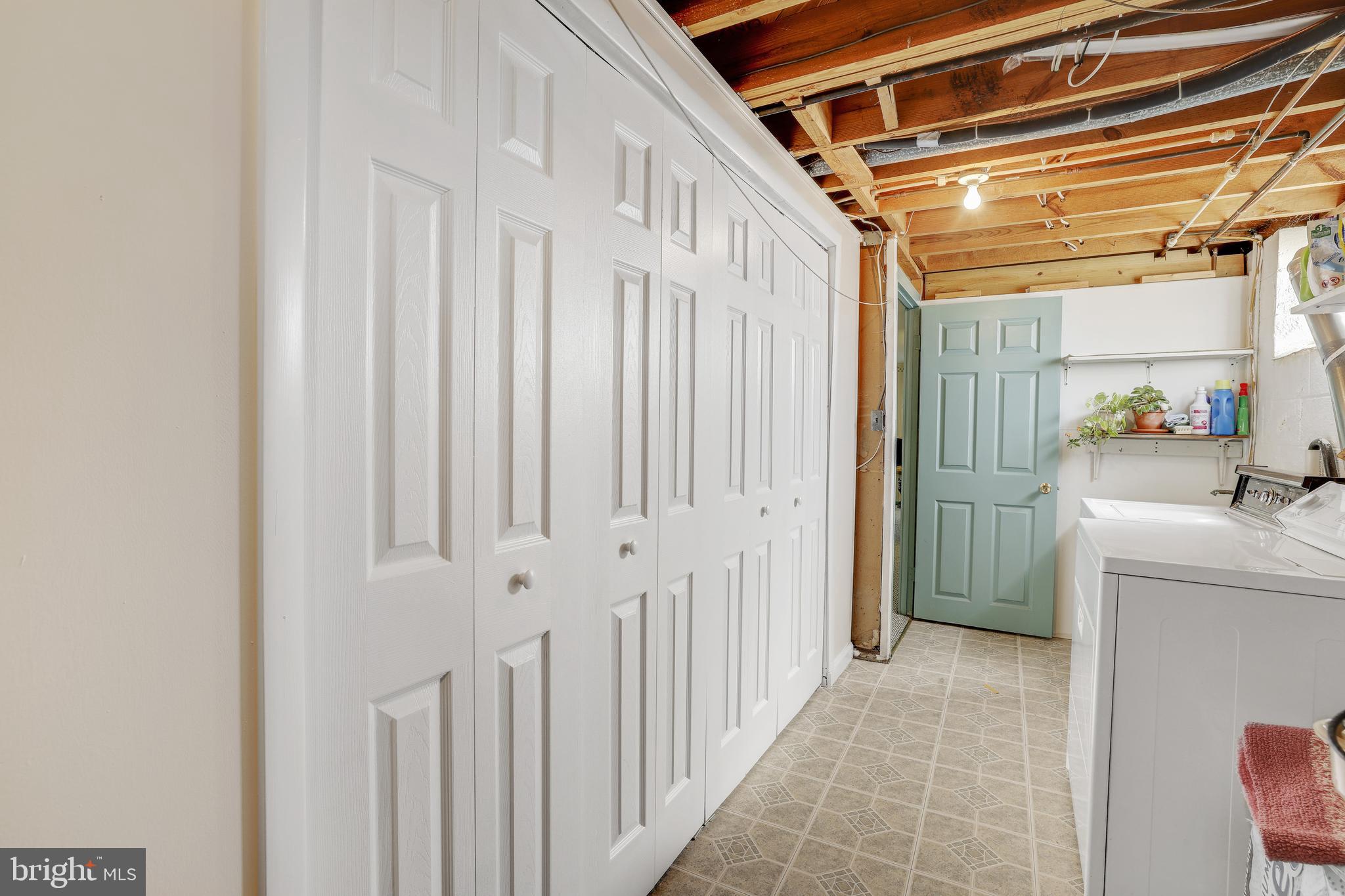 HILLSIDE ACRES - Residential