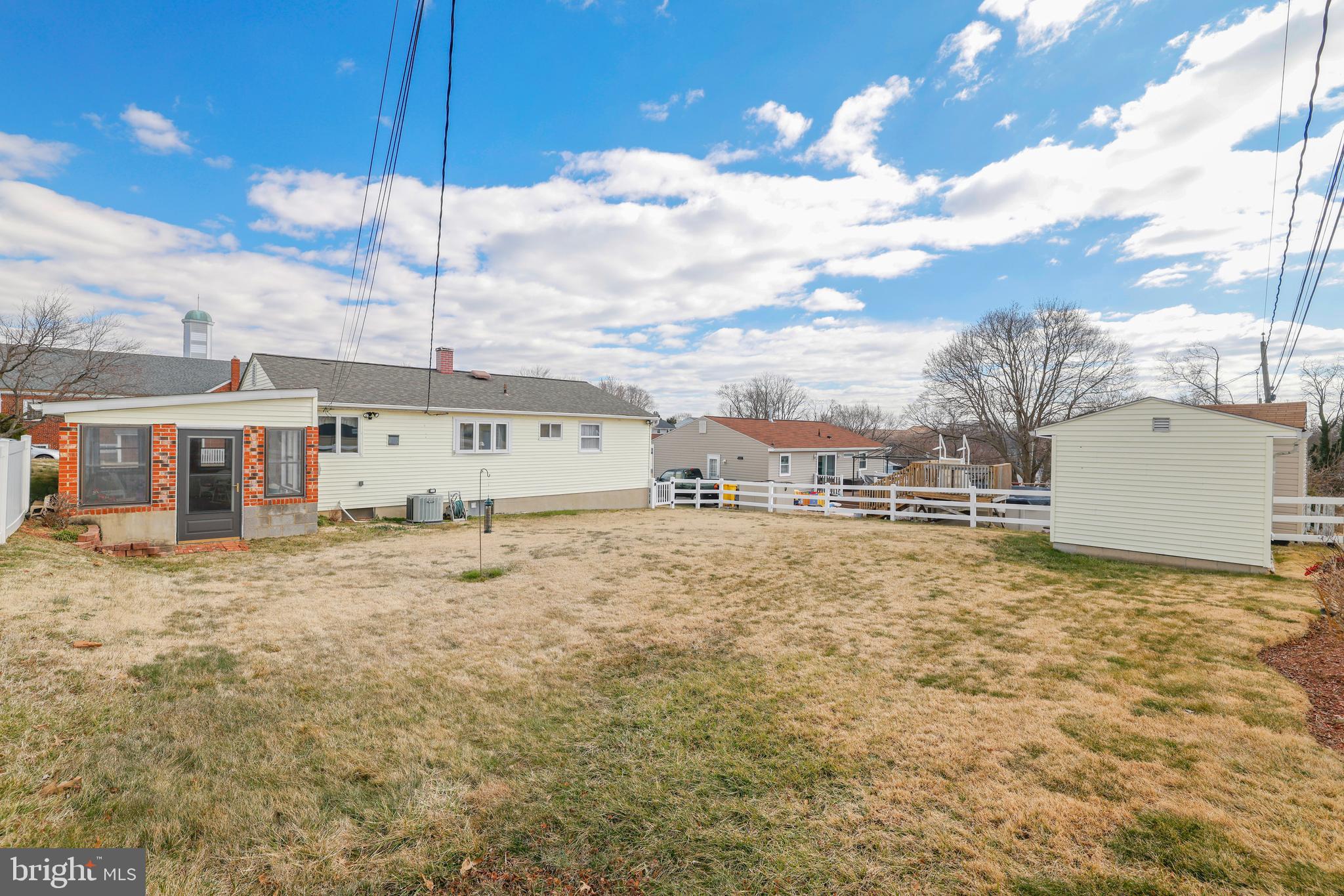 HILLSIDE ACRES - Residential