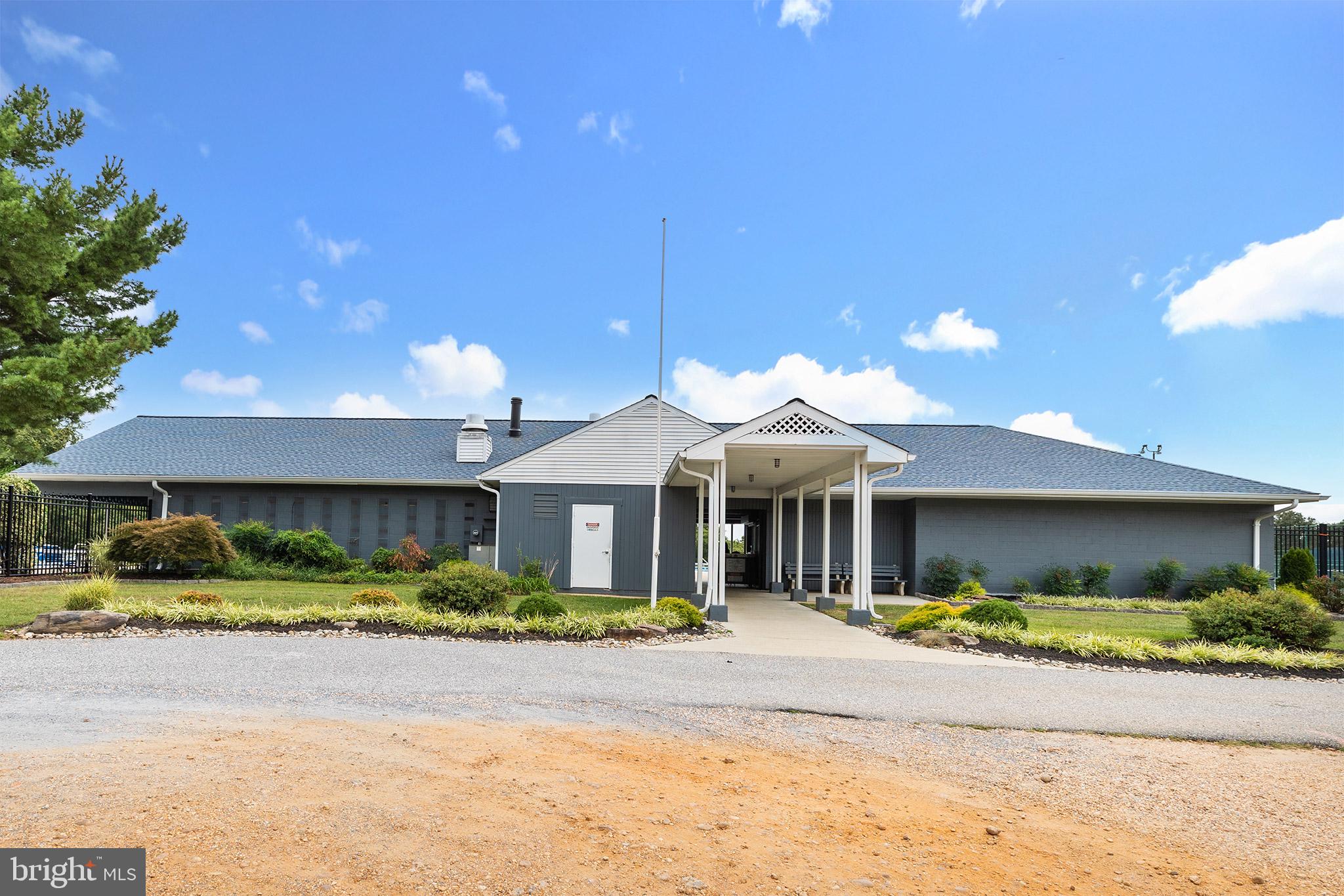 HILLSIDE ACRES - Residential