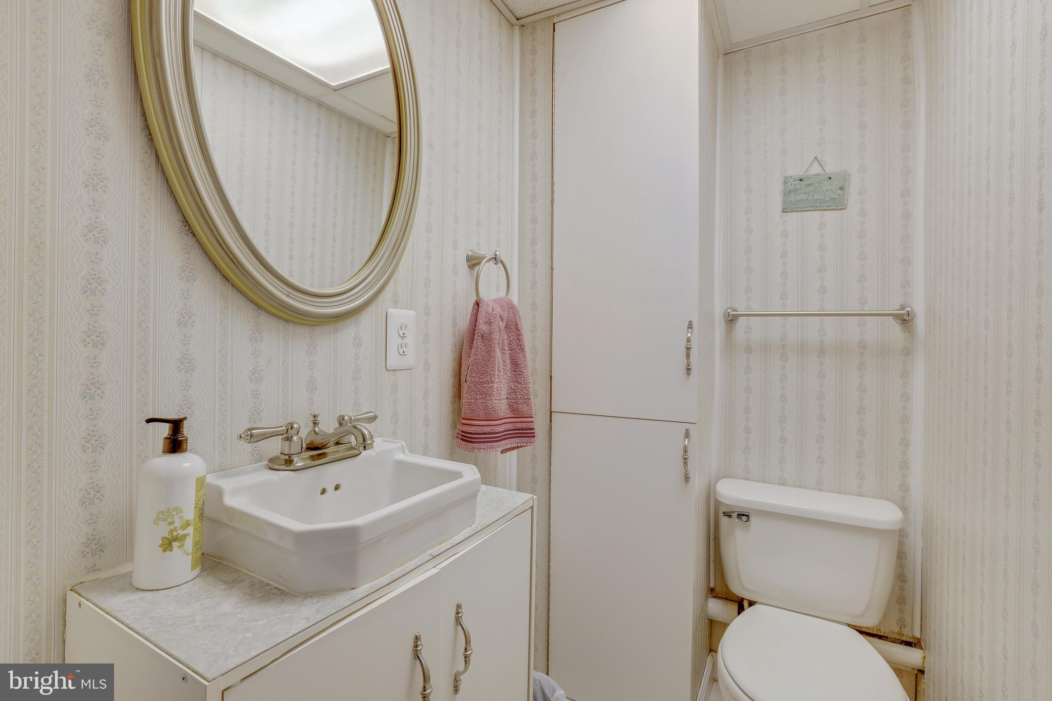 HILLSIDE ACRES - Residential