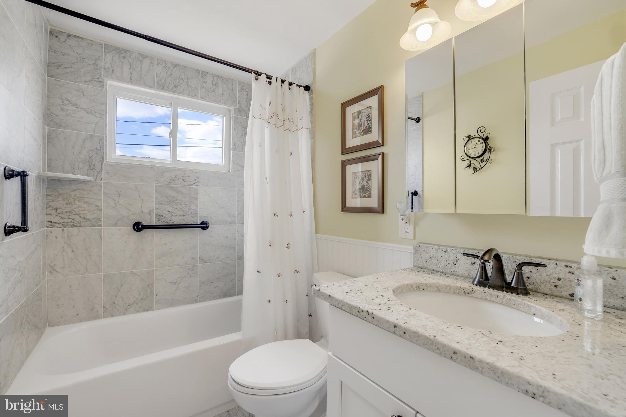 HILLSIDE ACRES - Residential