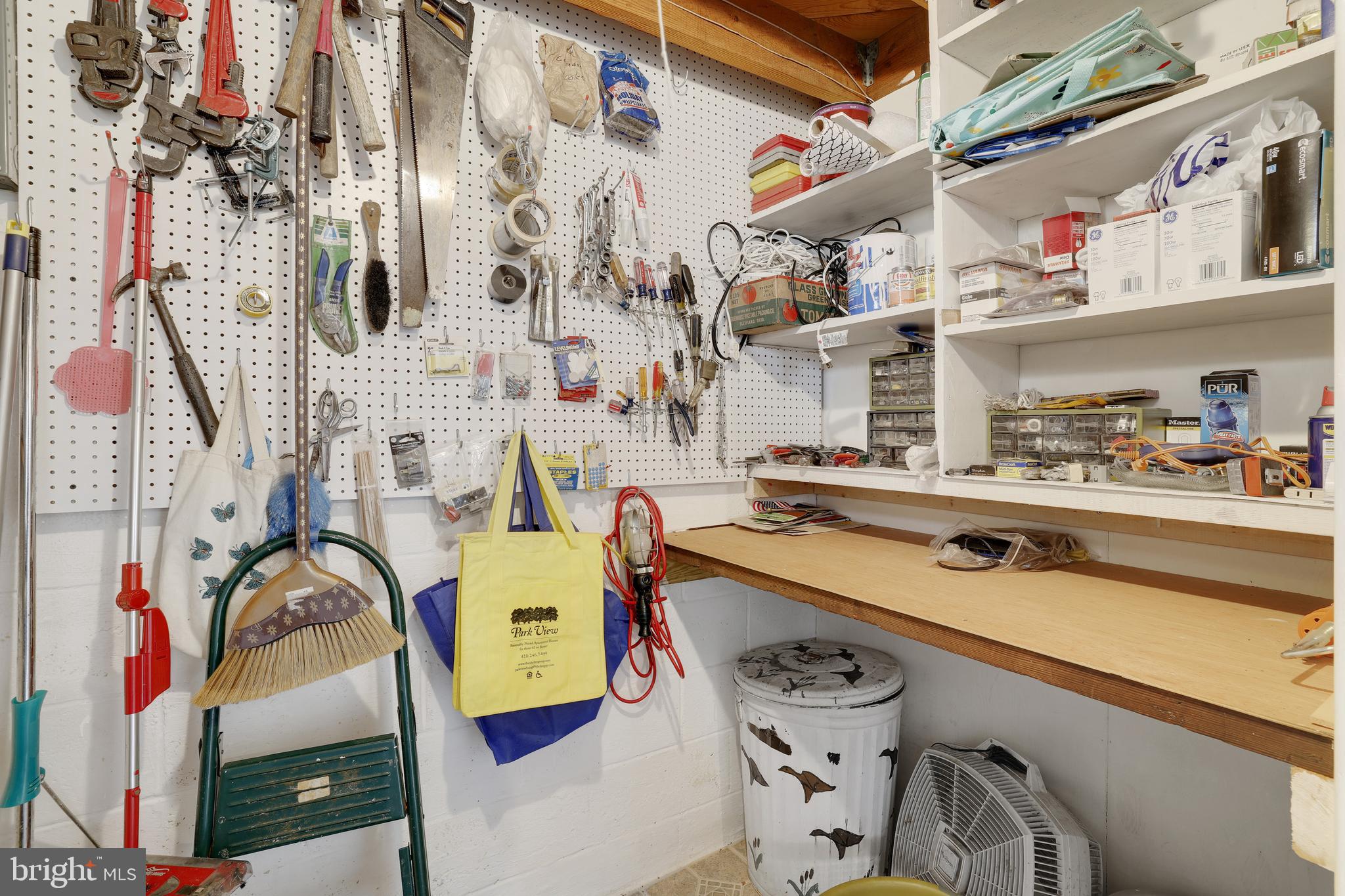 HILLSIDE ACRES - Residential