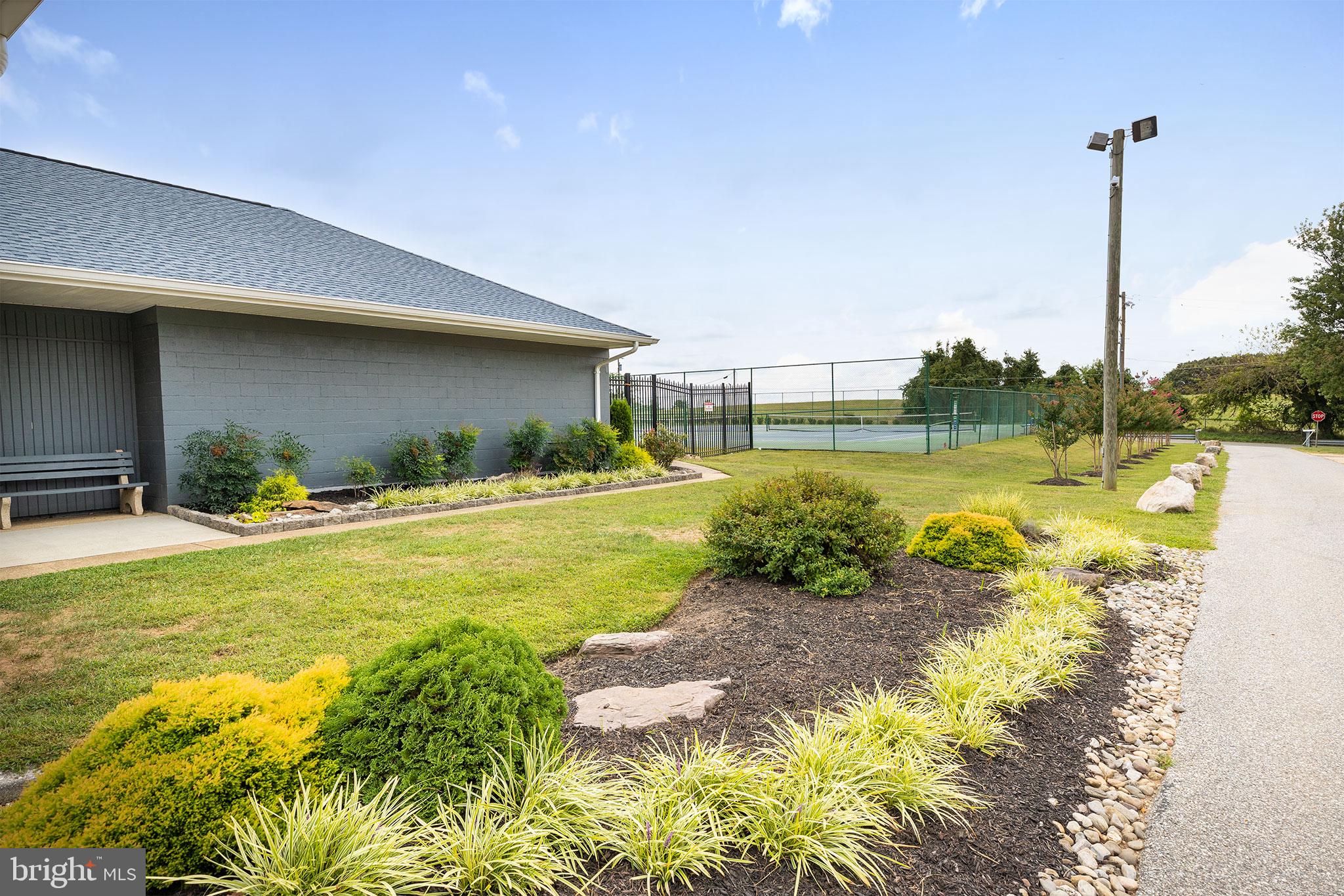 HILLSIDE ACRES - Residential