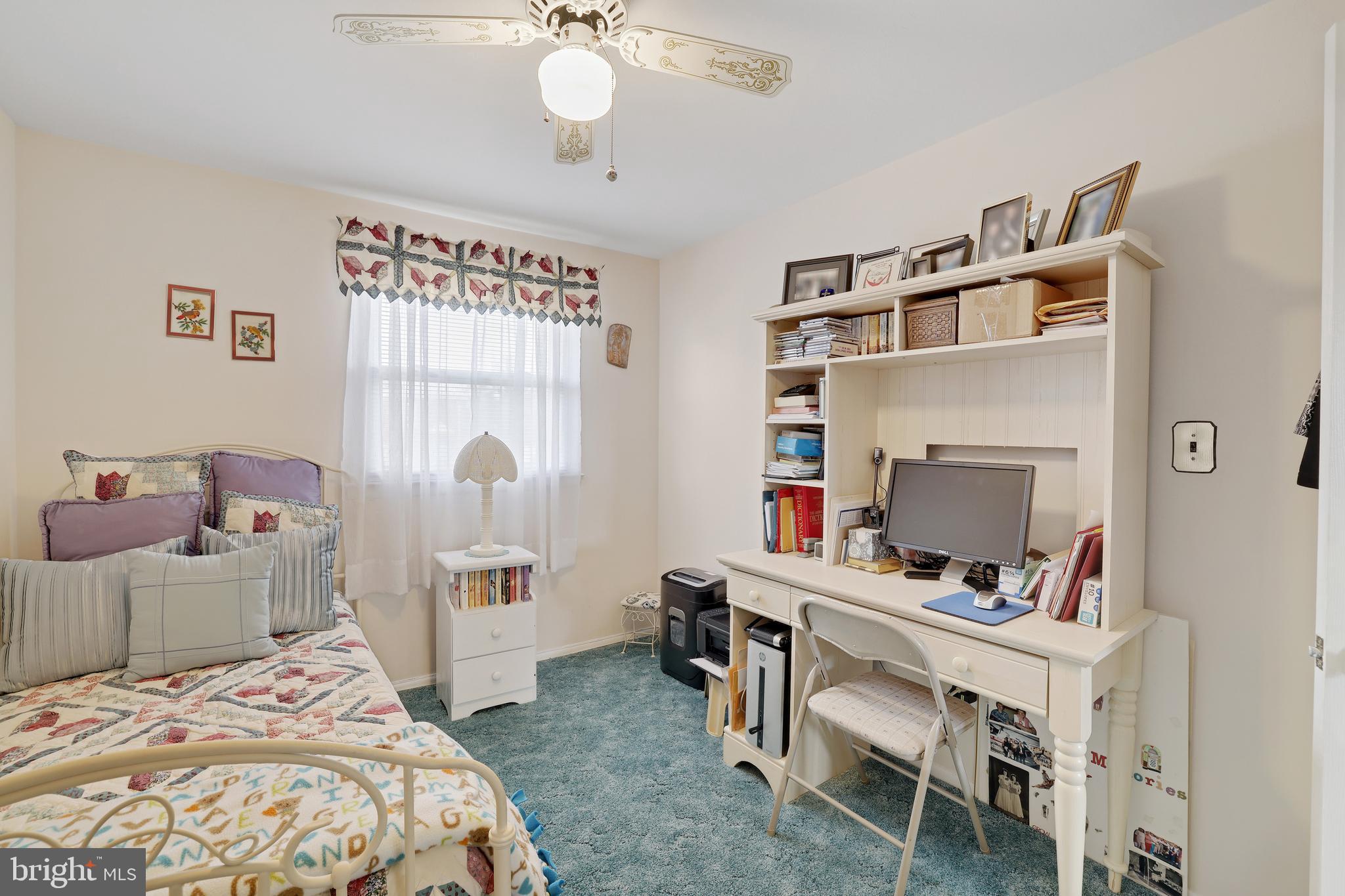 HILLSIDE ACRES - Residential