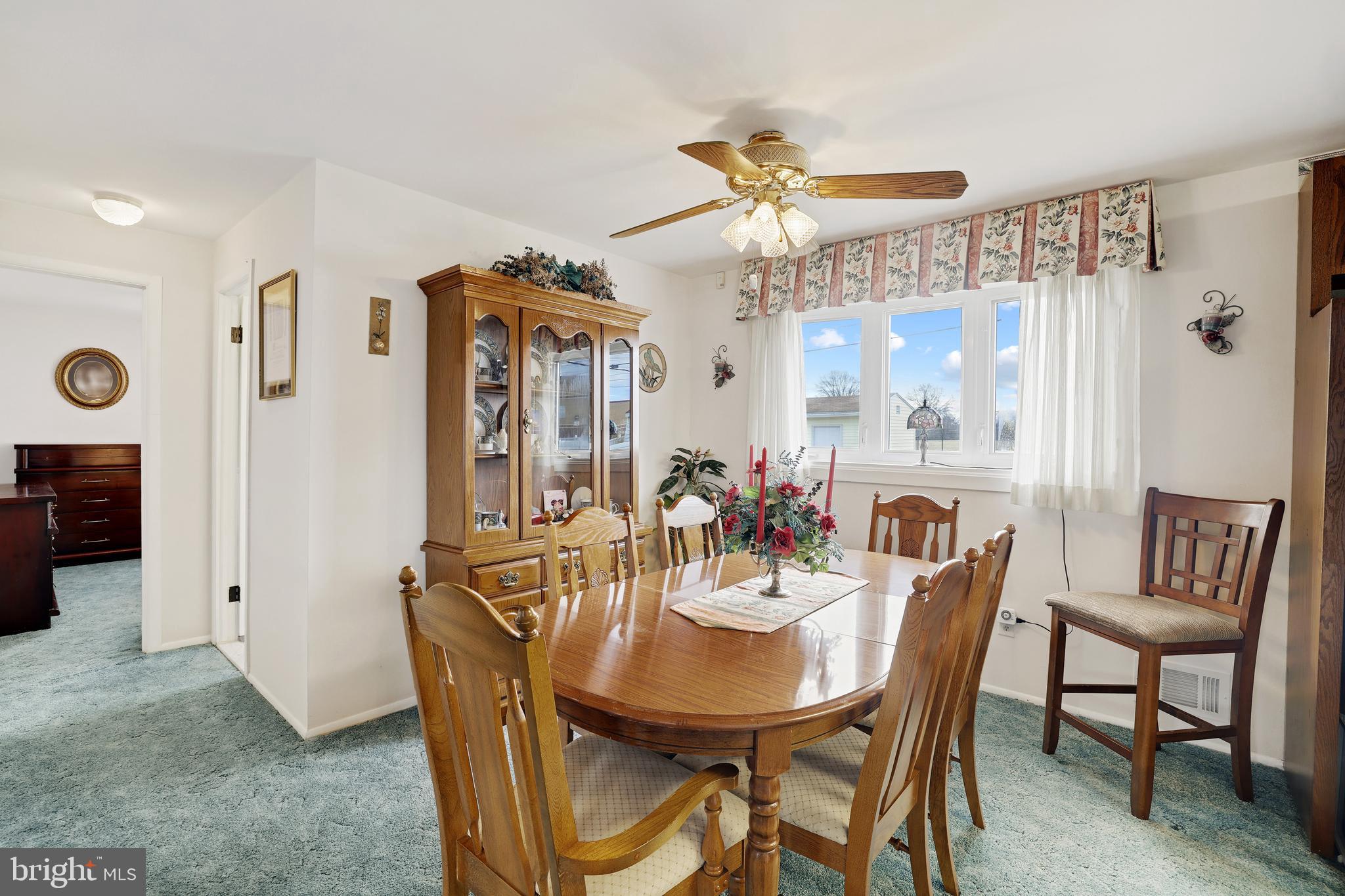 HILLSIDE ACRES - Residential