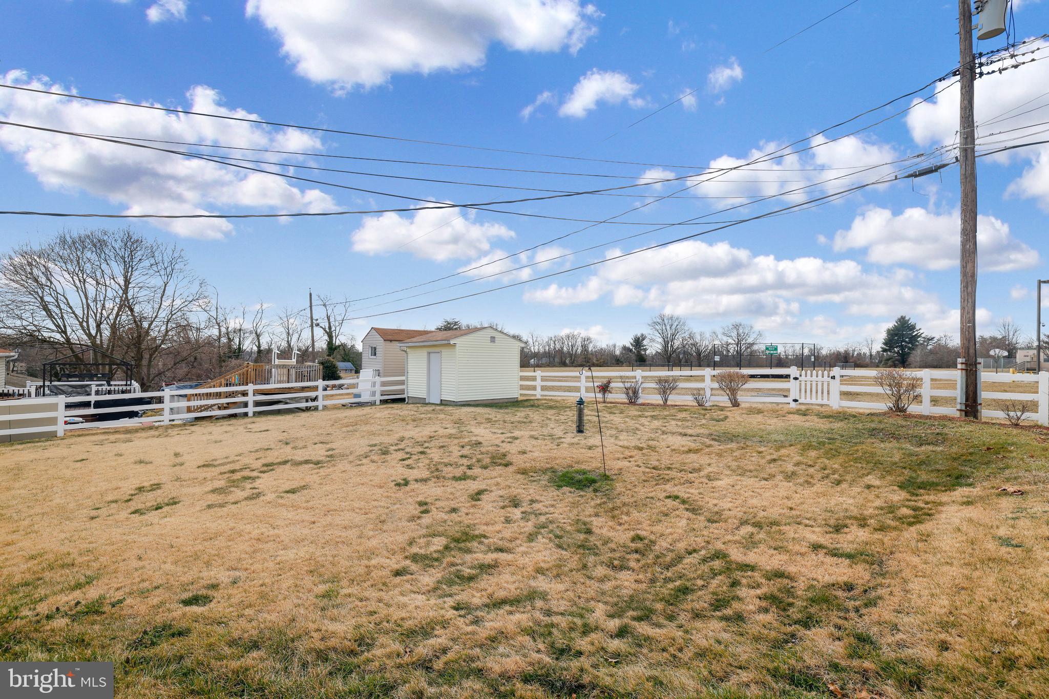 HILLSIDE ACRES - Residential