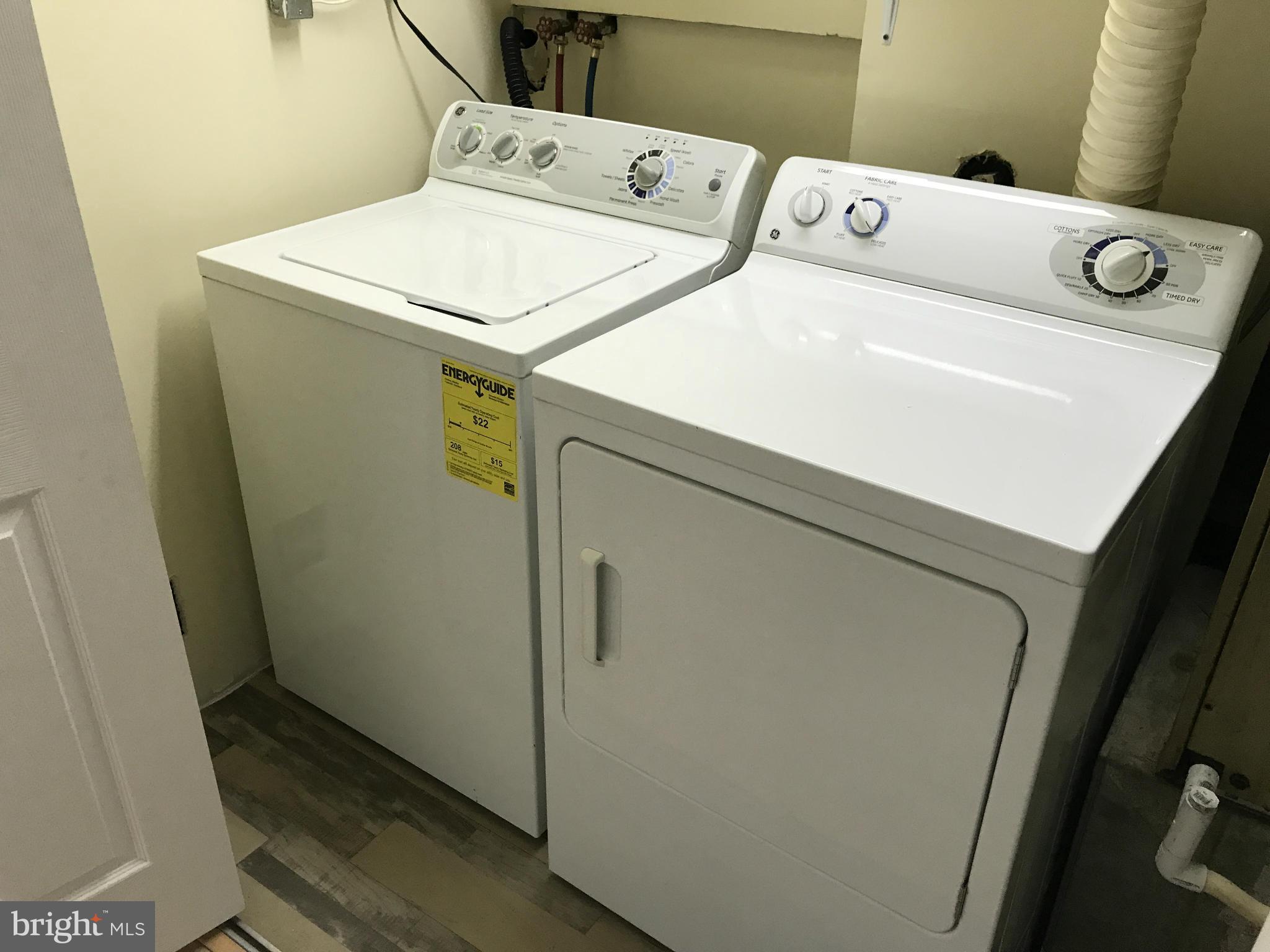 ROLLINGWOOD VILLAGE - Residential Lease