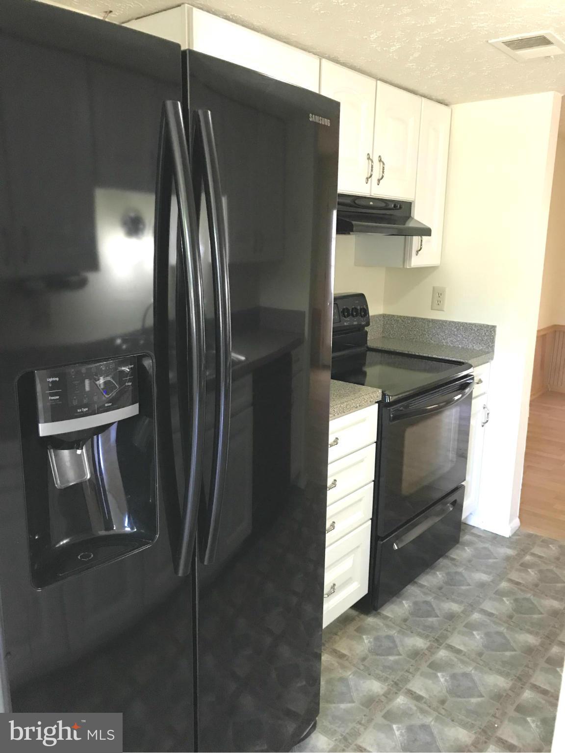 ROLLINGWOOD VILLAGE - Residential Lease