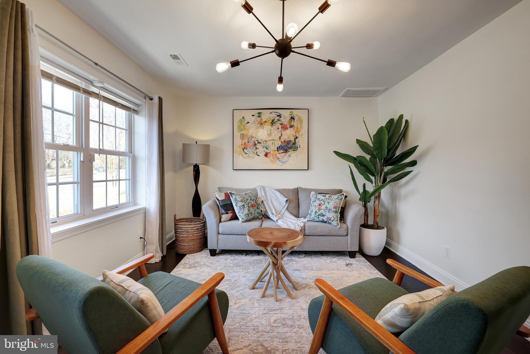 8505 ROSEMONT CIRCLE