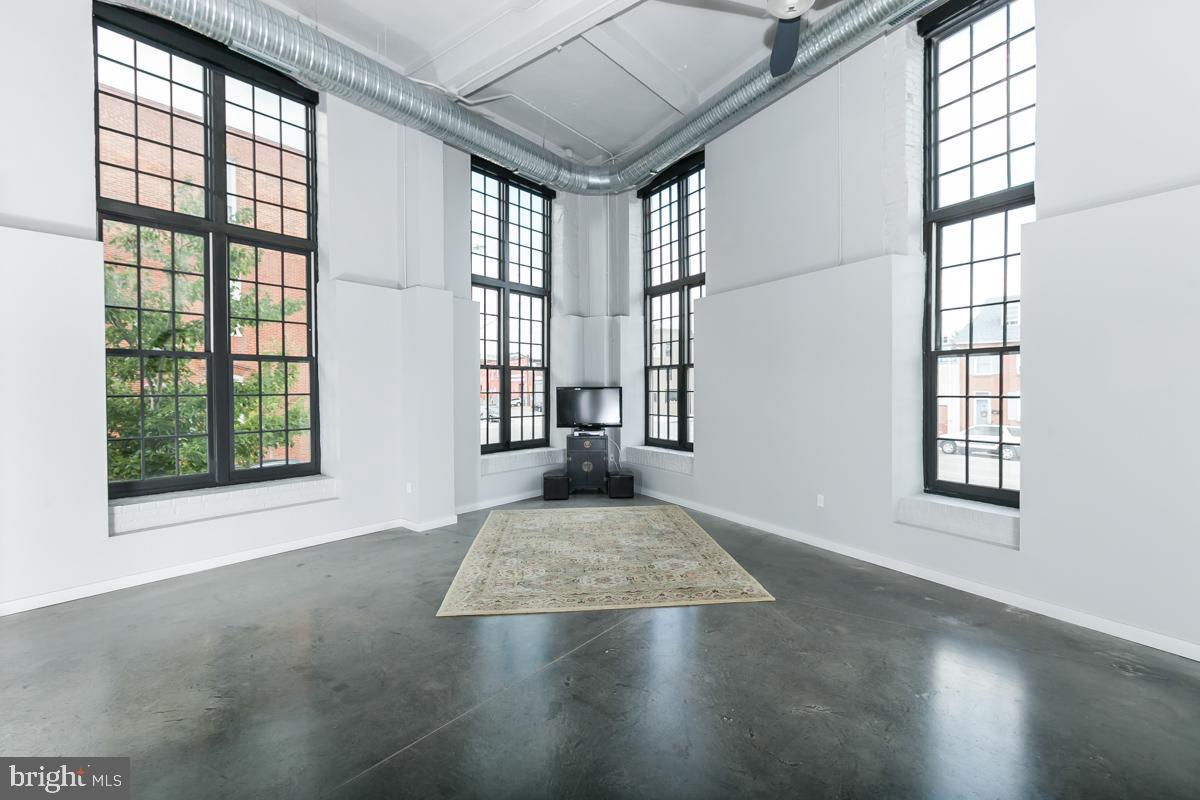 LITTLE ITALY - Residential