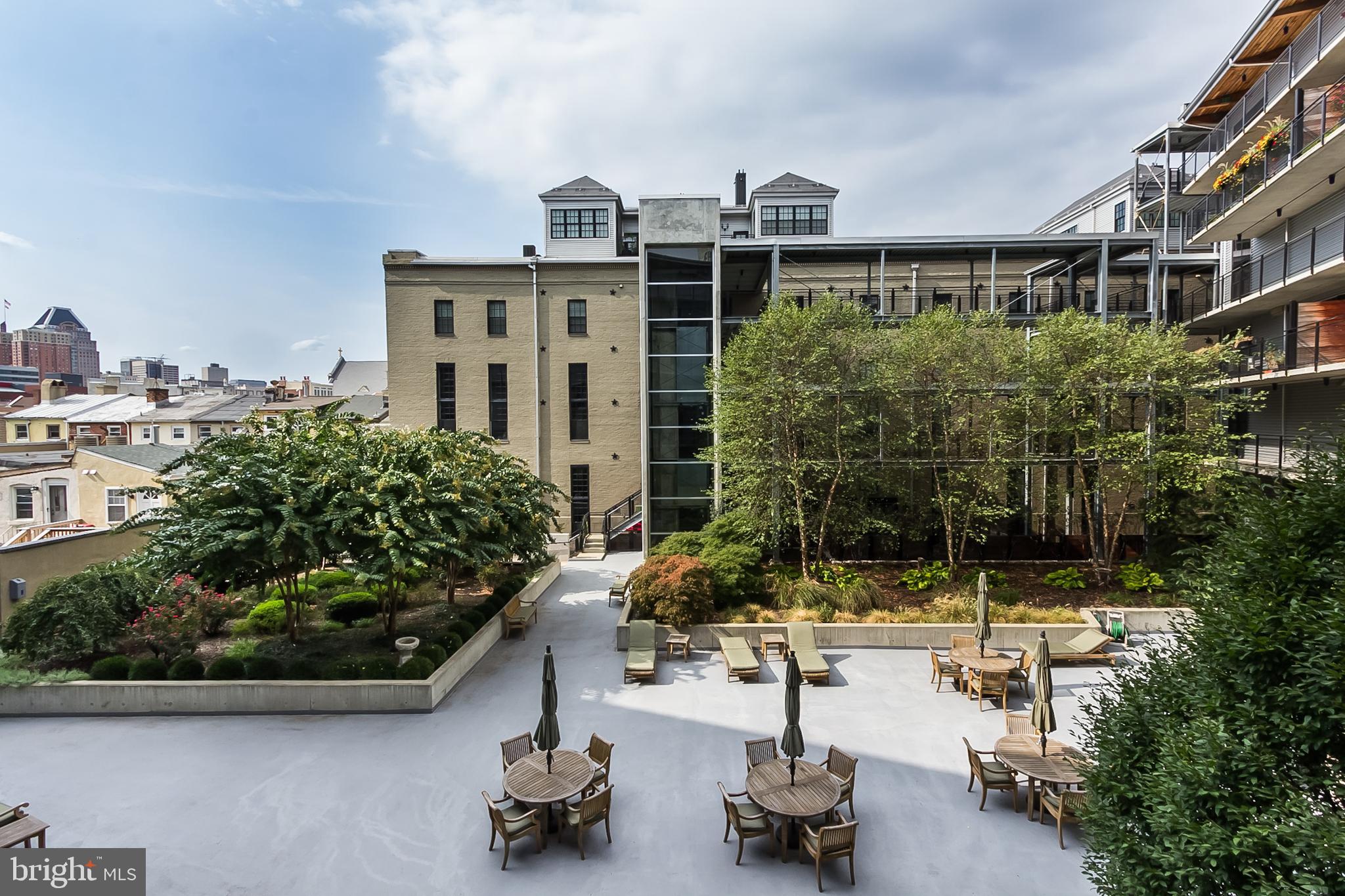 LITTLE ITALY - Residential