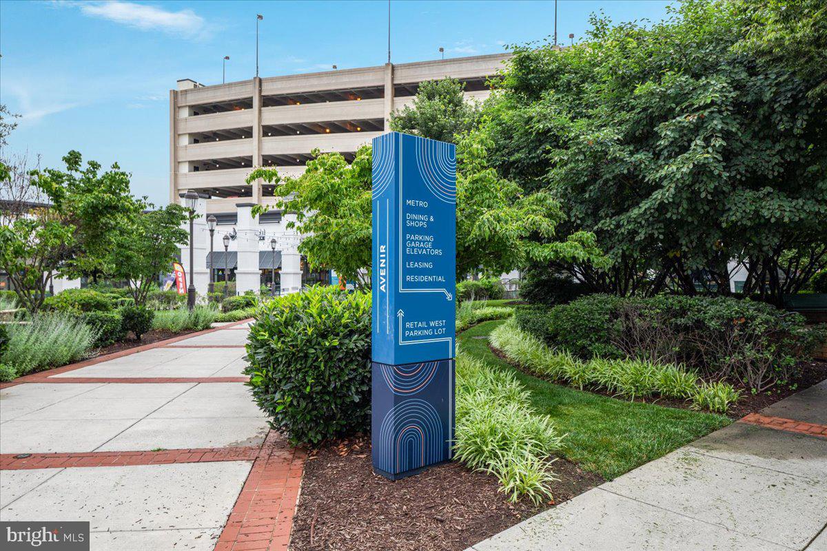 HALSTEAD AT THE METRO - Residential