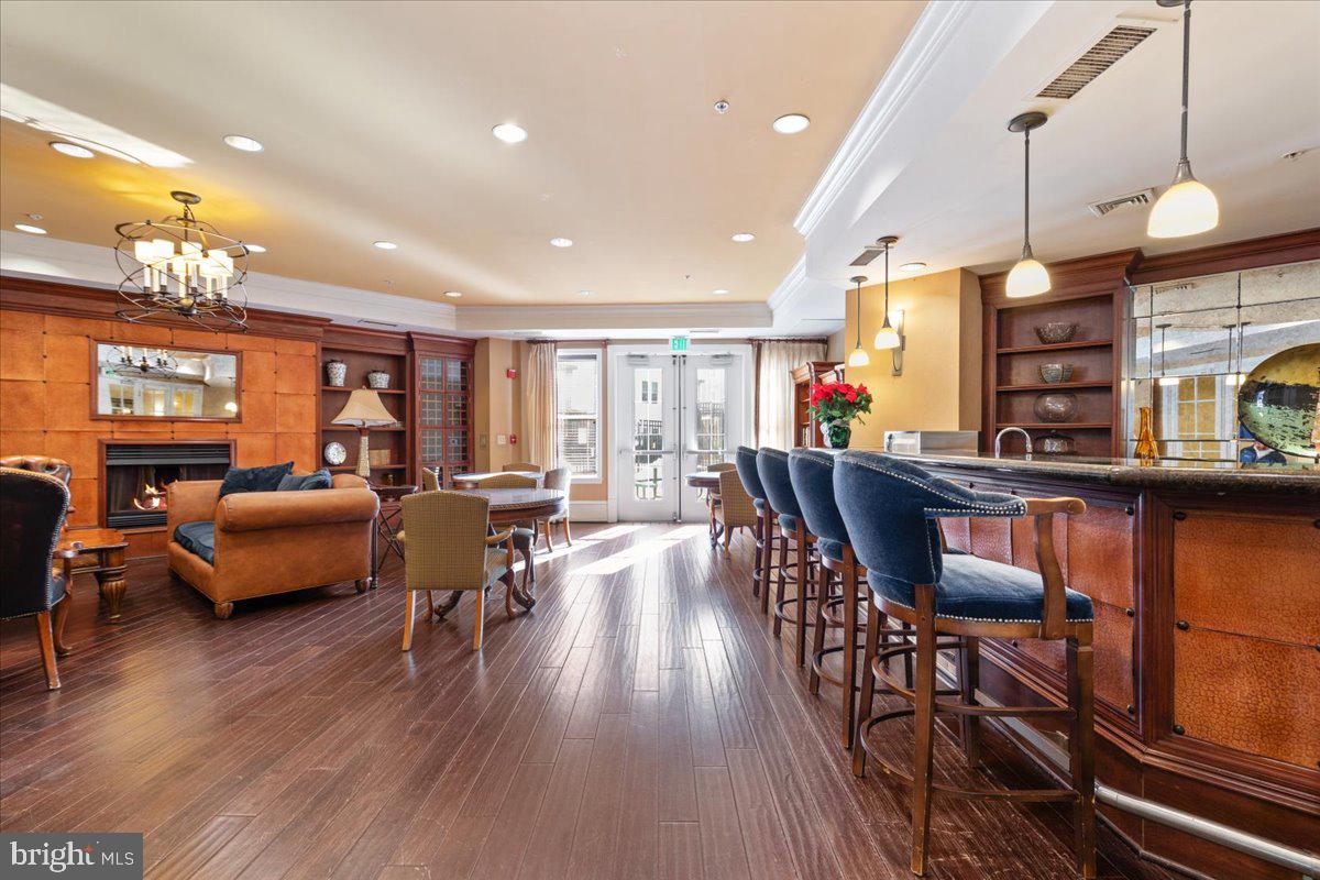 HALSTEAD AT THE METRO - Residential