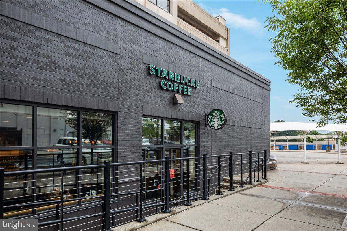 HALSTEAD AT THE METRO - Residential