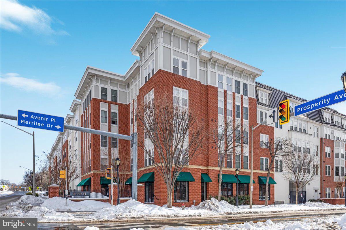 HALSTEAD AT THE METRO - Residential