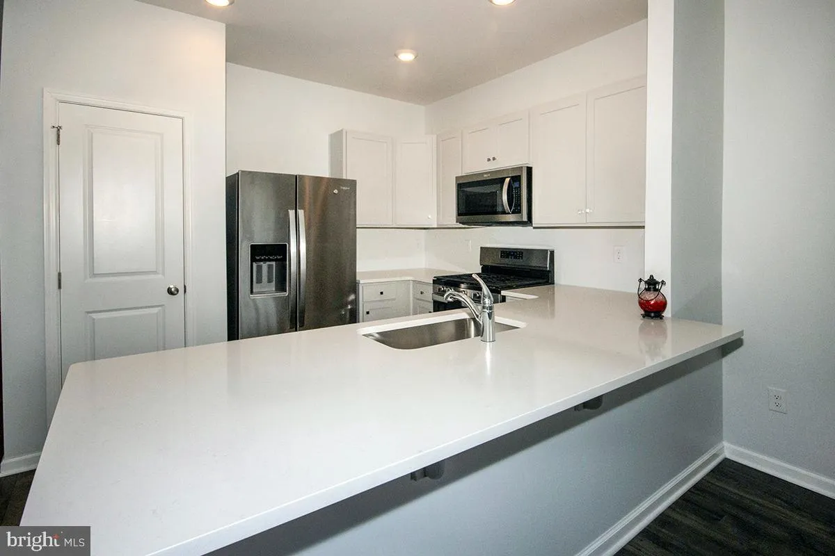 Sicklerville, New Jersey 08081, United States, 3 Bedrooms Bedrooms, ,3 BathroomsBathrooms,Residential,Pending,48966