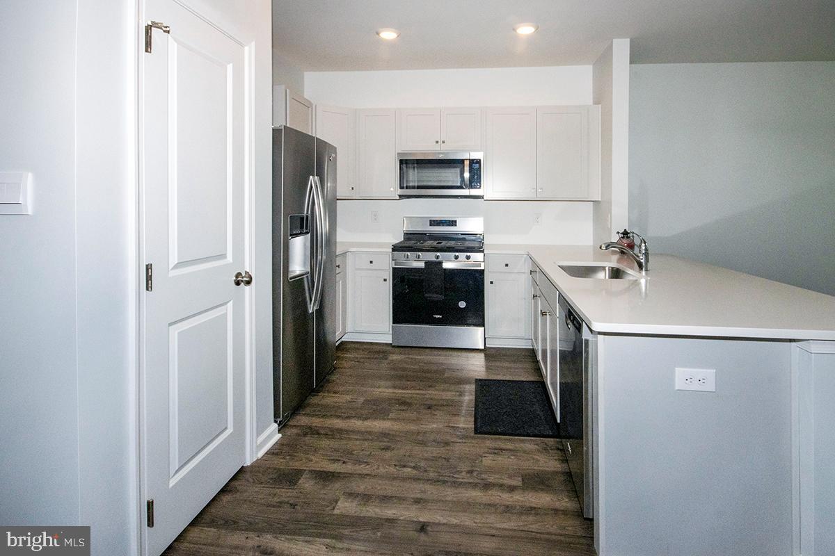 THE CARRIAGE HOMES AT SICKLER COURT - Residential