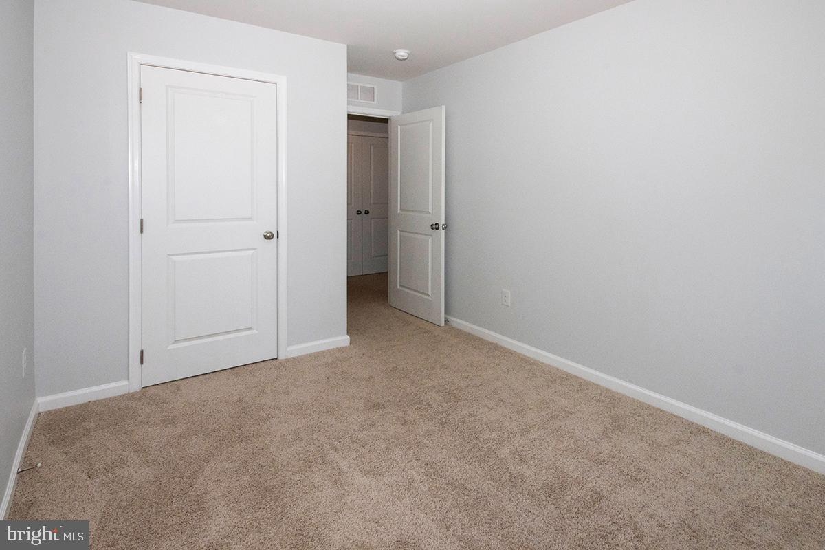 THE CARRIAGE HOMES AT SICKLER COURT - Residential