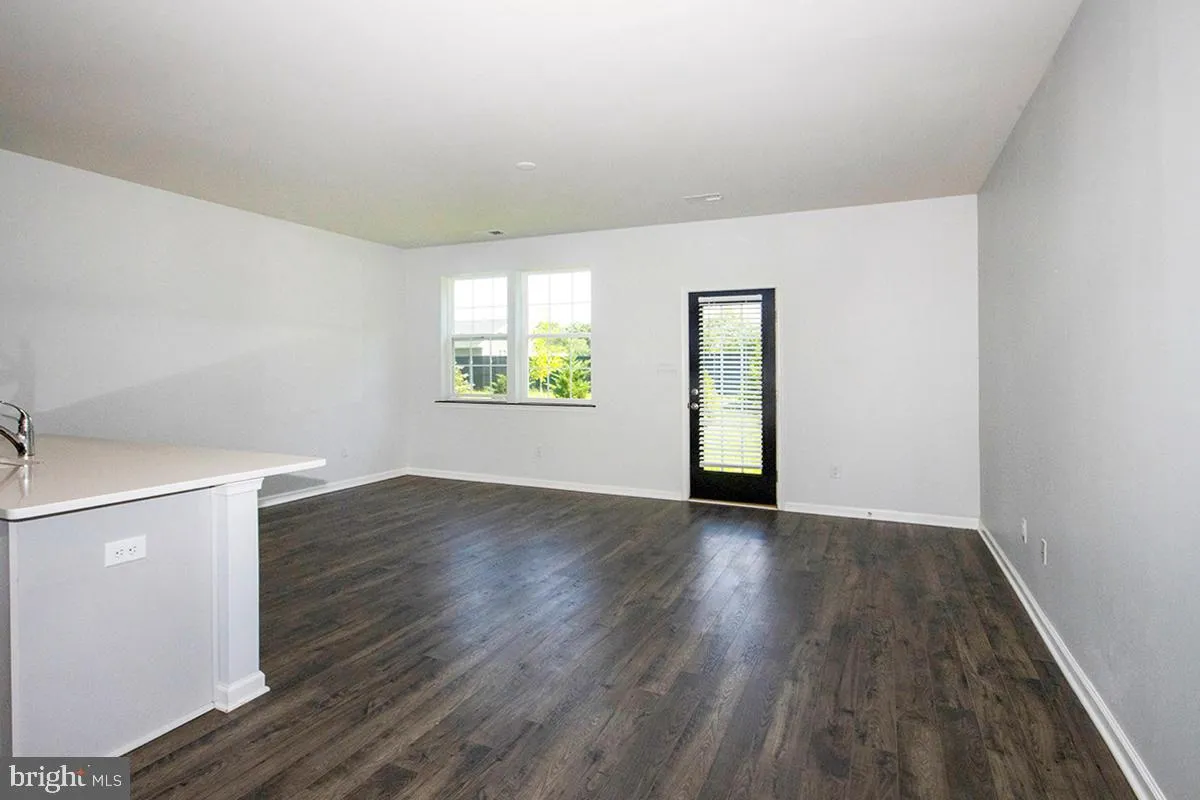 Sicklerville, New Jersey 08081, United States, 3 Bedrooms Bedrooms, ,3 BathroomsBathrooms,Residential,Pending,48966