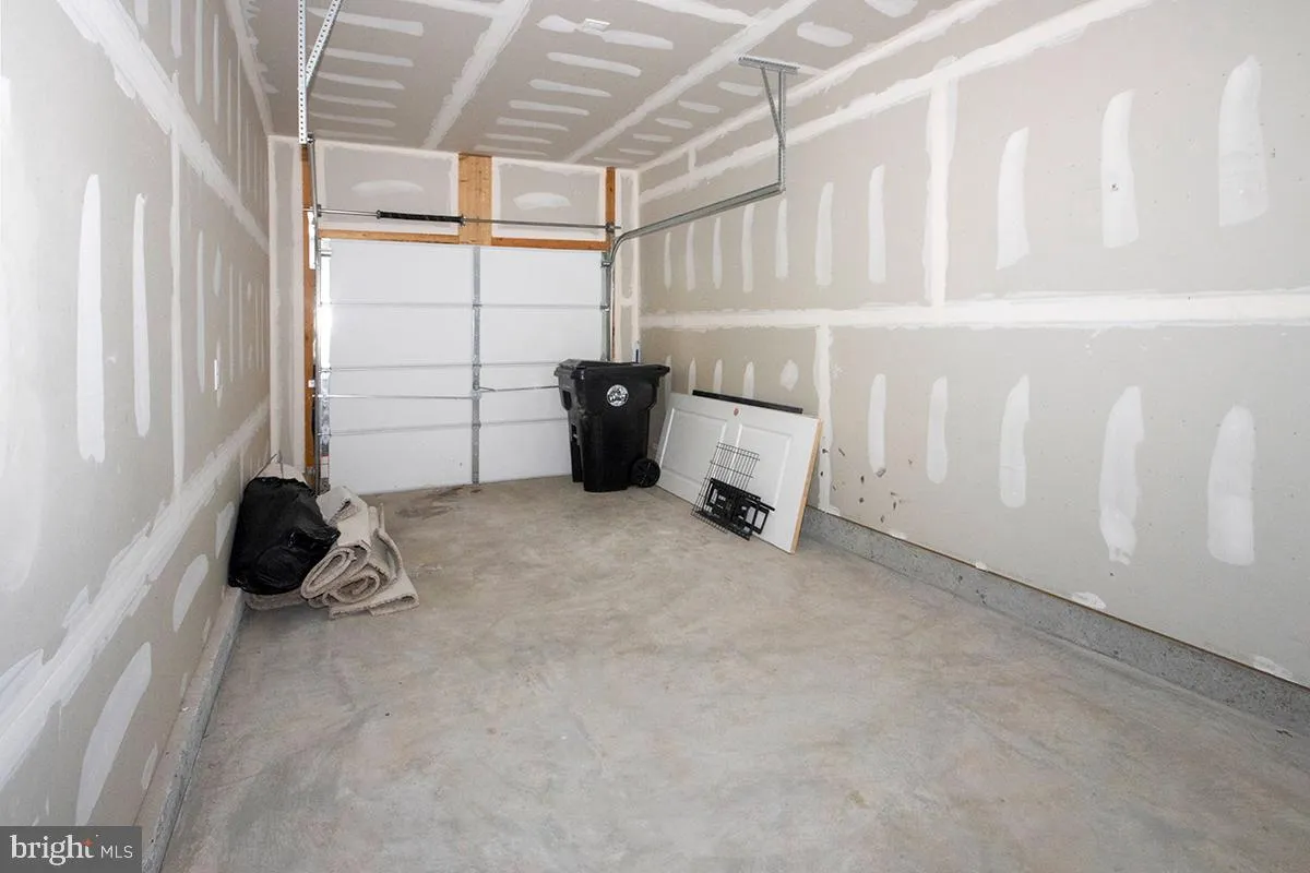 Sicklerville, New Jersey 08081, United States, 3 Bedrooms Bedrooms, ,3 BathroomsBathrooms,Residential,Pending,48966