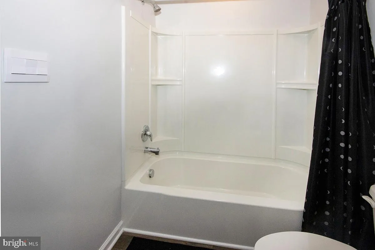 Sicklerville, New Jersey 08081, United States, 3 Bedrooms Bedrooms, ,3 BathroomsBathrooms,Residential,Pending,48966