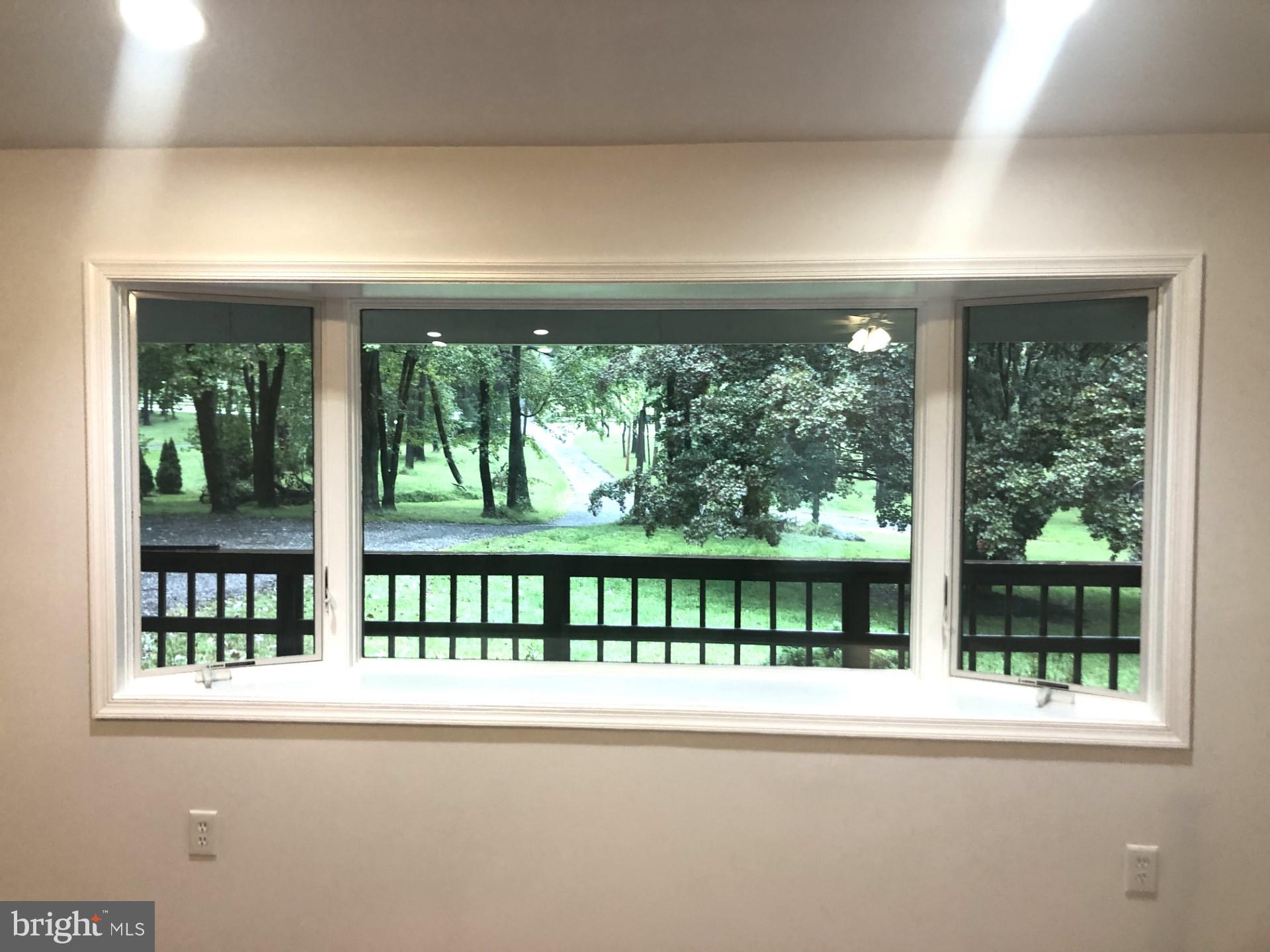 WHITE HALL - Residential