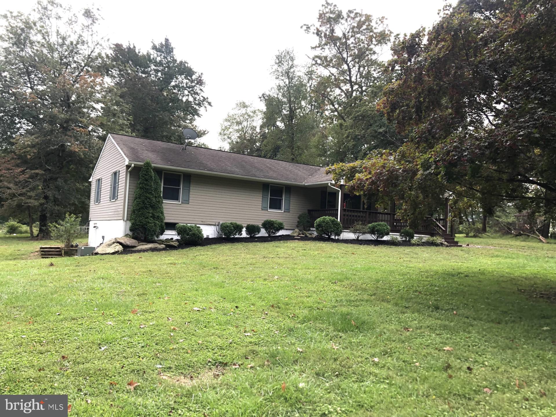 WHITE HALL - Residential