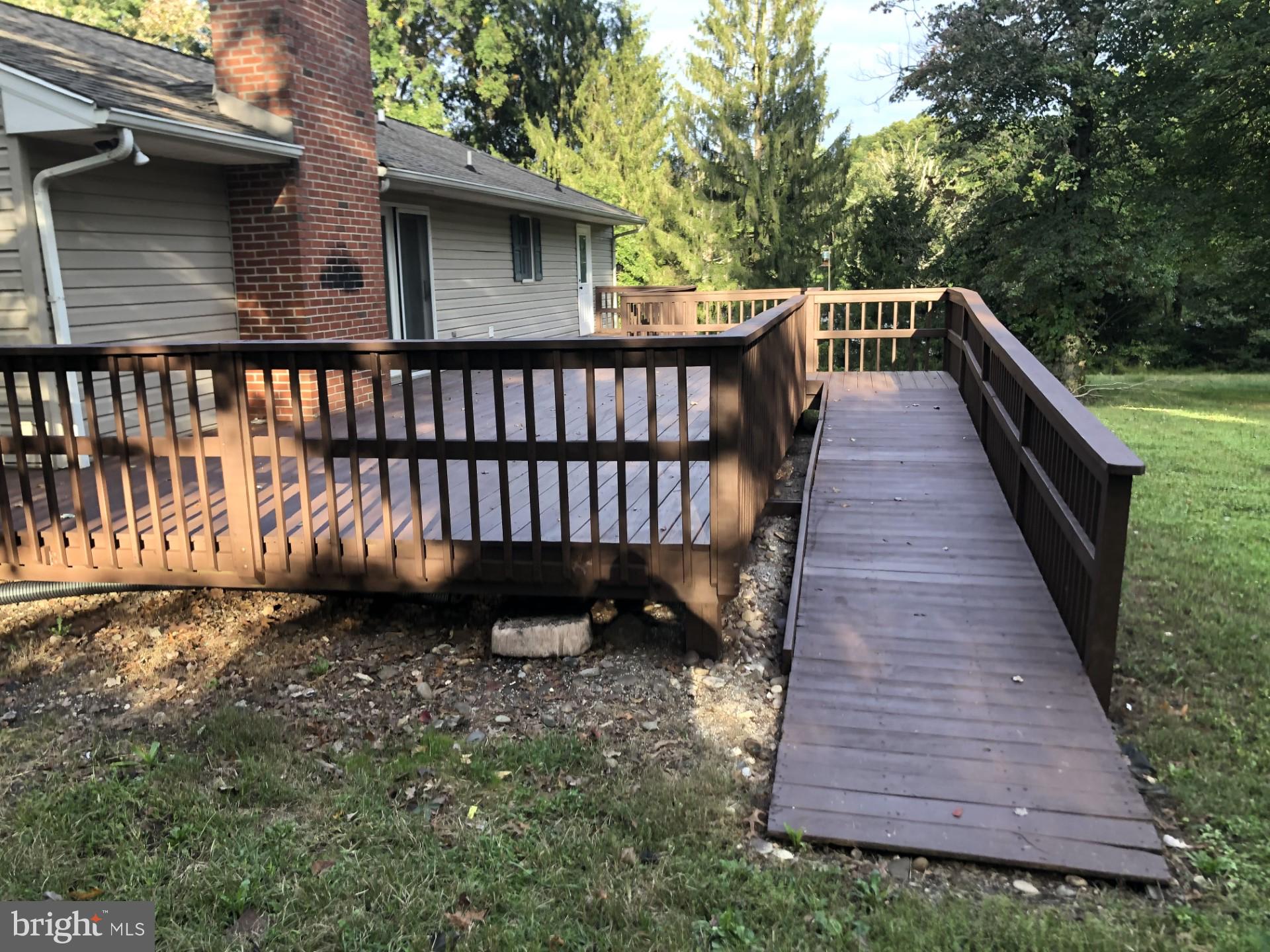 WHITE HALL - Residential