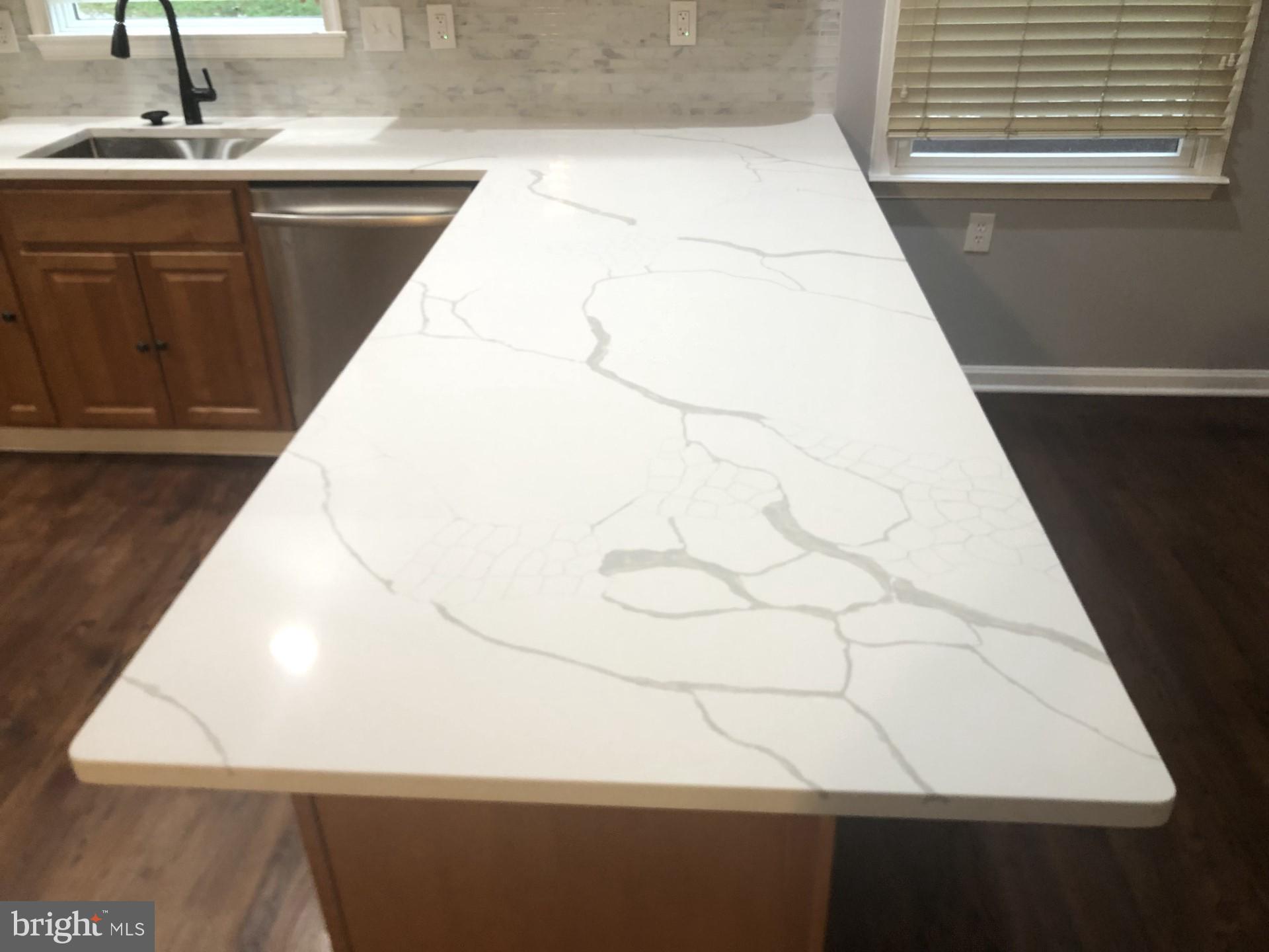 WHITE HALL - Residential