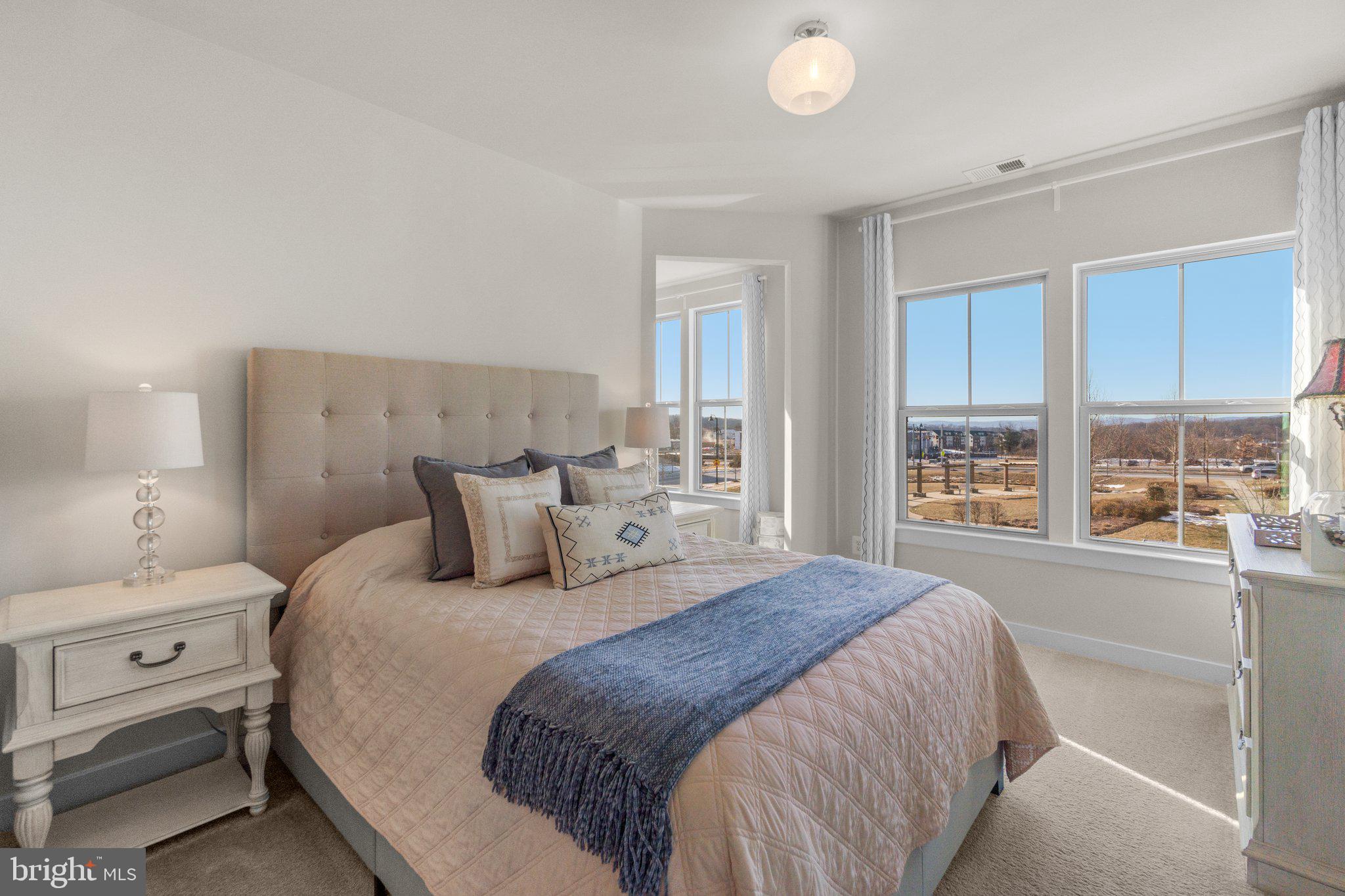 LINGANORE GARDEN CONDOMINIUMS - Residential