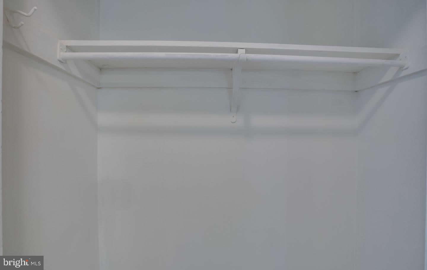 VALLEY PARK - Residential Lease