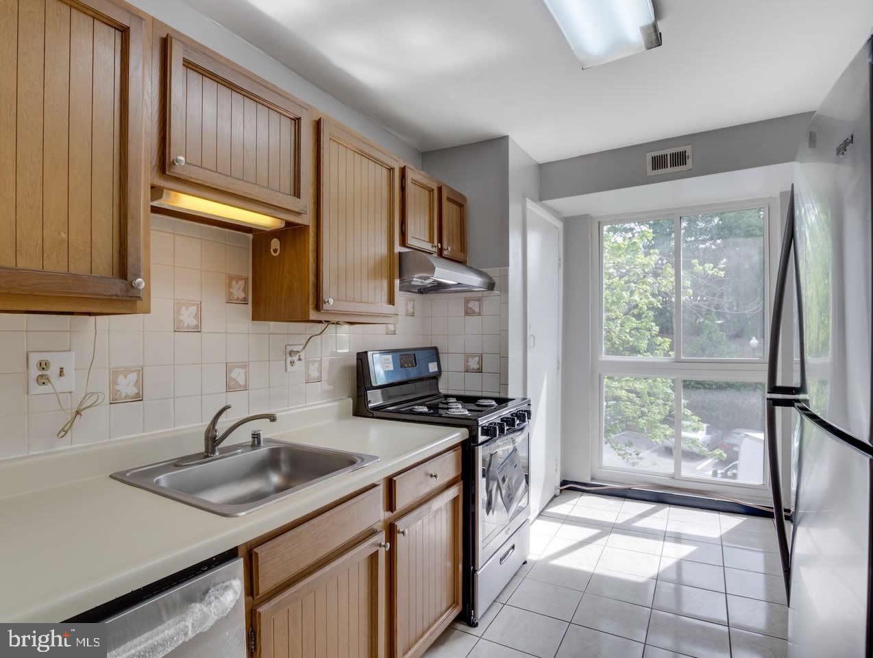 VALLEY PARK - Residential Lease