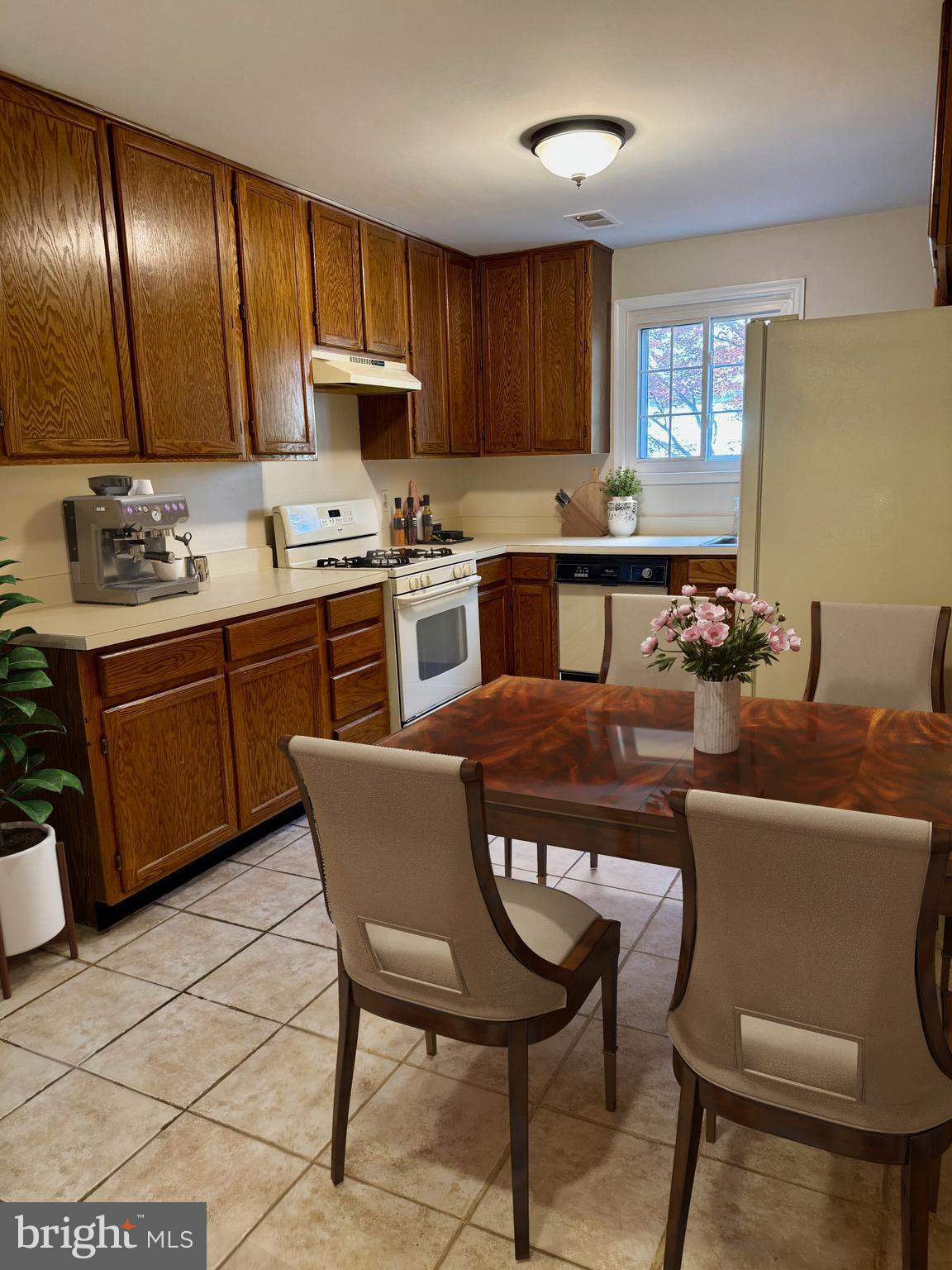 DOWNTOWN SILVER SPRING - Residential Lease