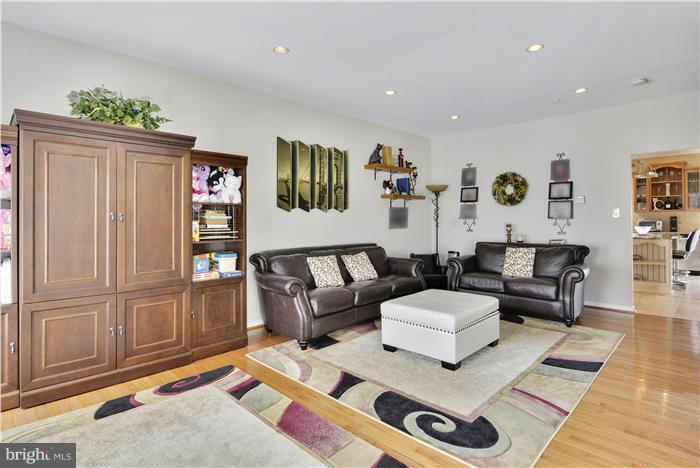 PINEY ORCHARD - Residential