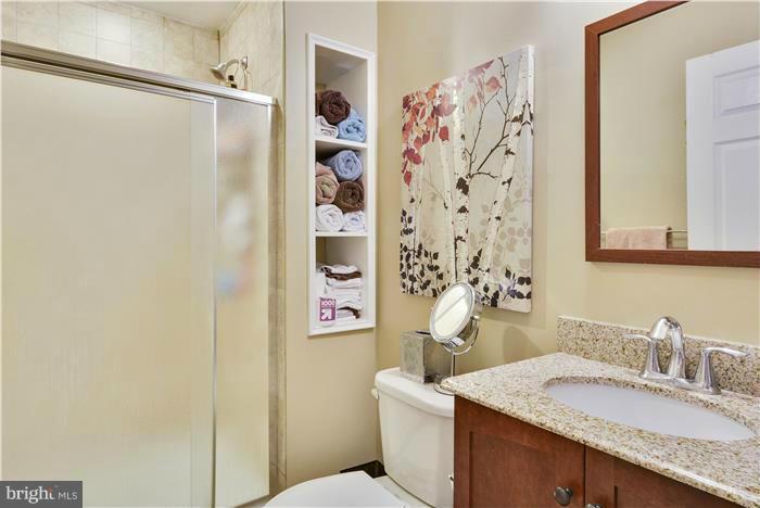 PINEY ORCHARD - Residential