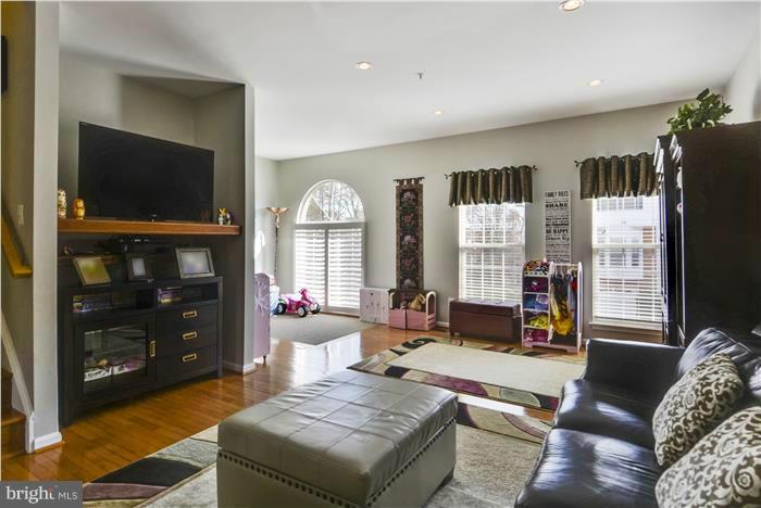 PINEY ORCHARD - Residential