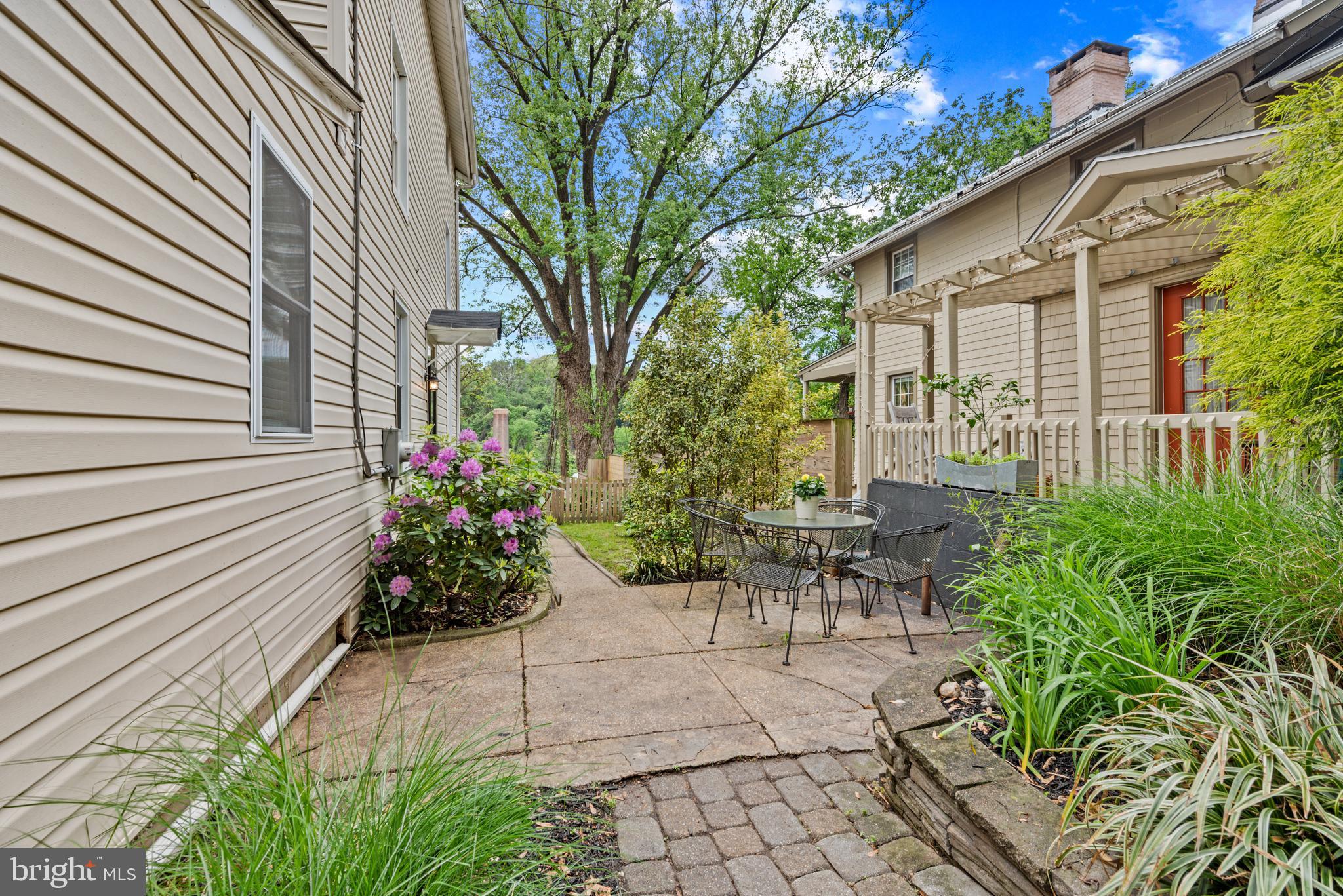 HAMPDEN HISTORIC DISTRICT - Residential