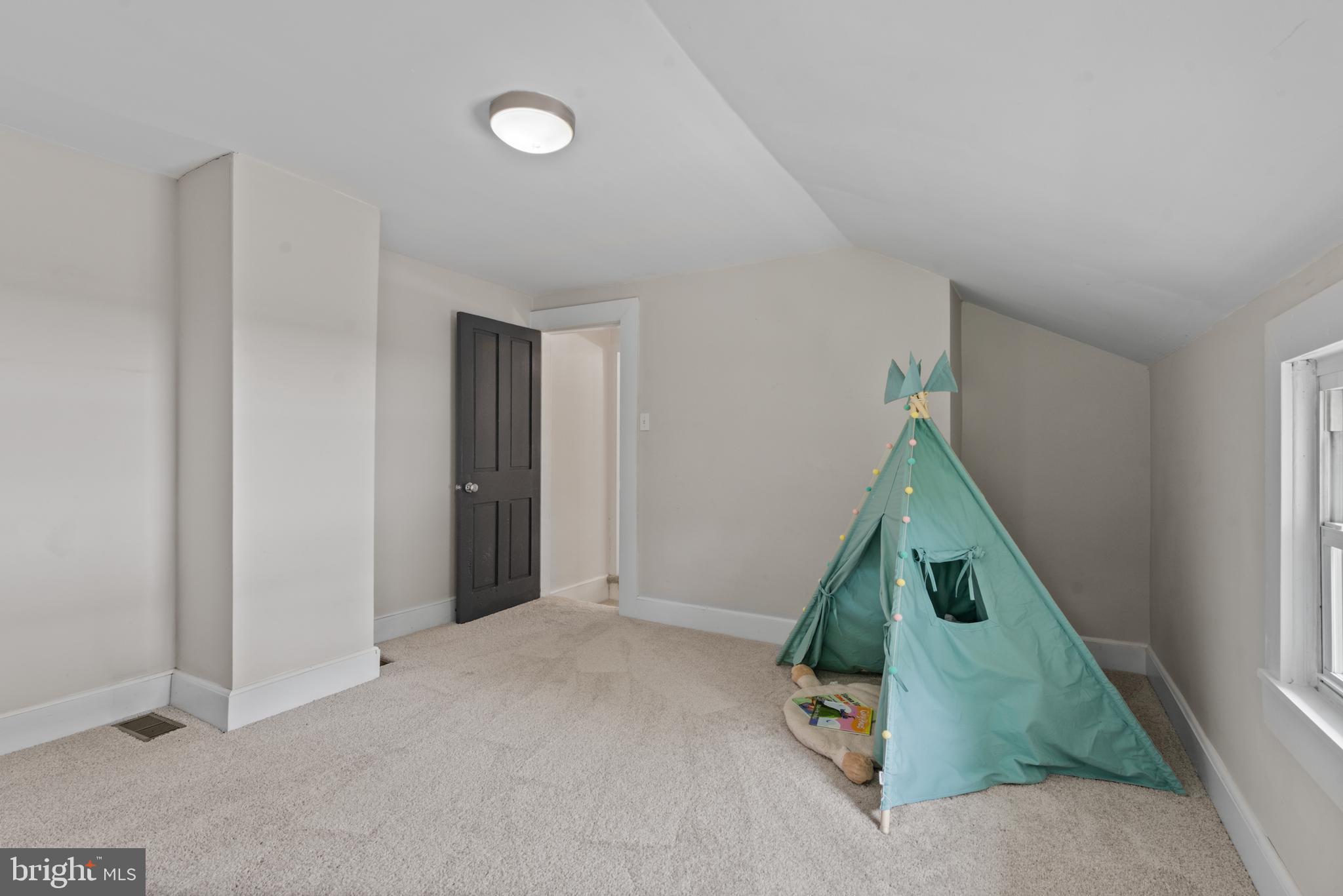 HAMPDEN HISTORIC DISTRICT - Residential