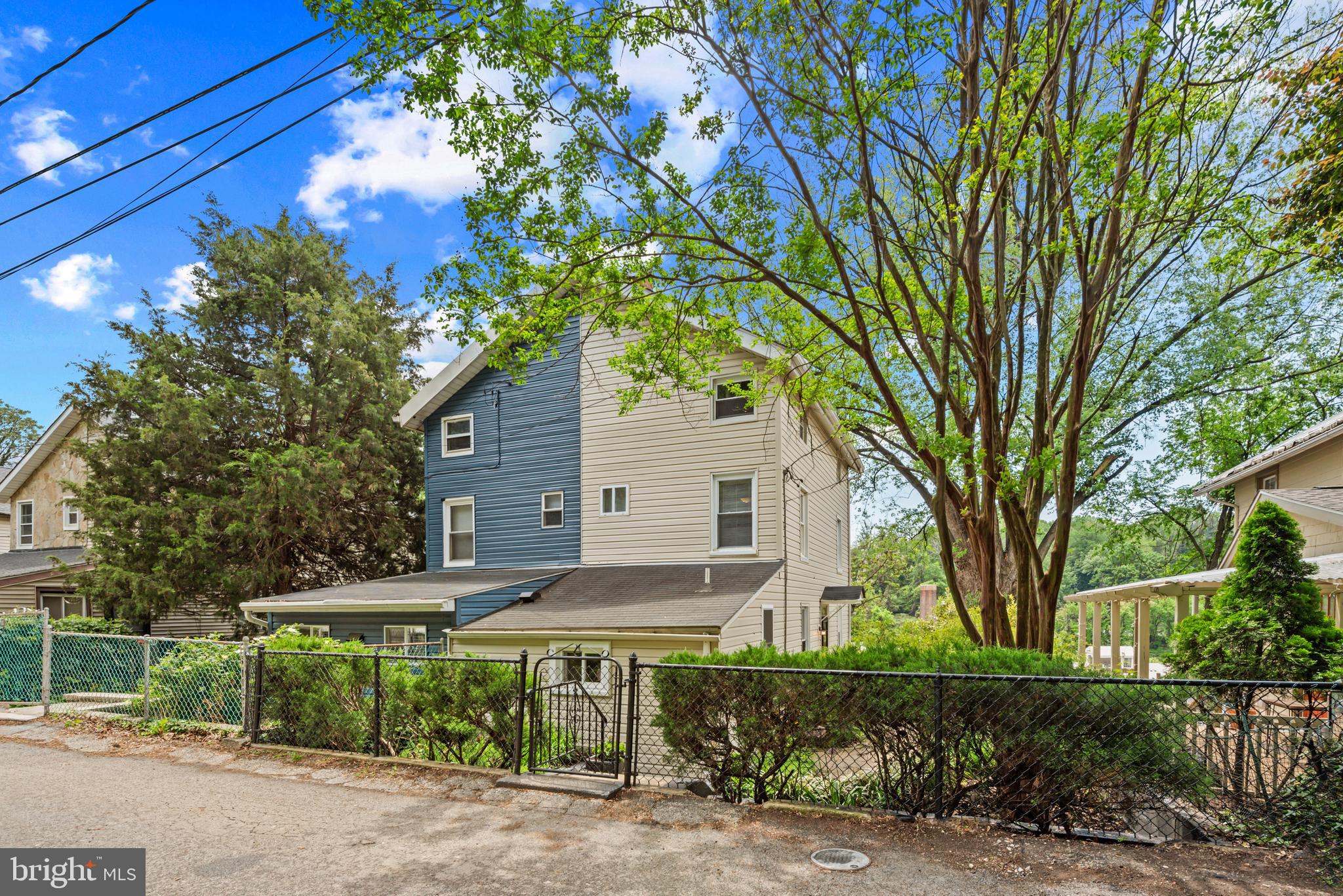 HAMPDEN HISTORIC DISTRICT - Residential